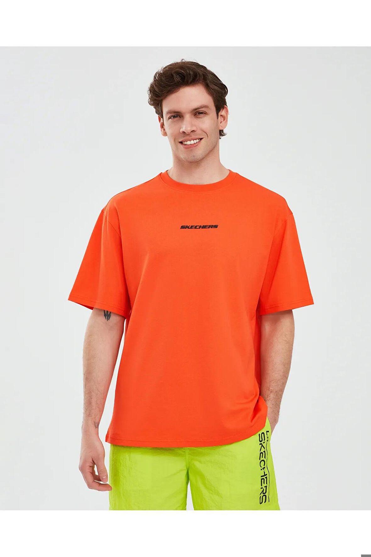 Skechers S232404-700 Graphic M Sleeve Erkek Spor Tişört