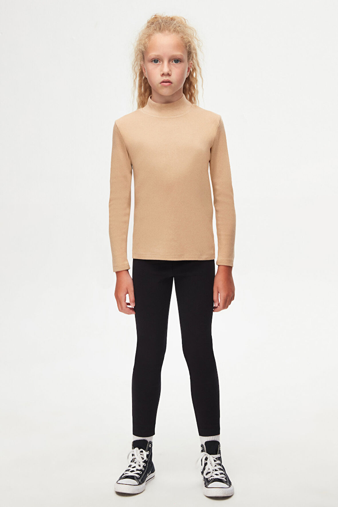 Sütlü Kahve Basic Kışlık Yarım Balıkçı Yaka Uzun Kollu Kız Çocuk Tişört