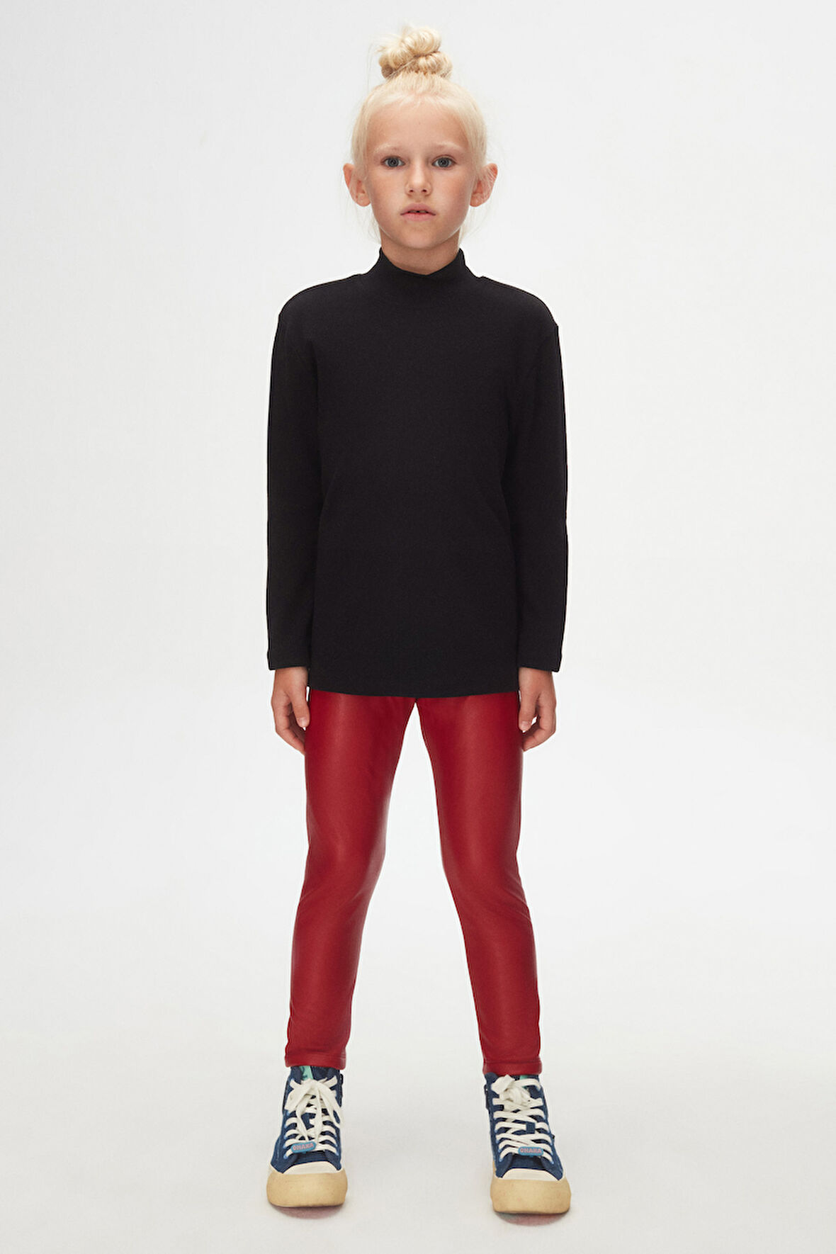 Siyah Basic Kışlık Yarım Balıkçı Yaka Uzun Kollu Kız Çocuk Tişört