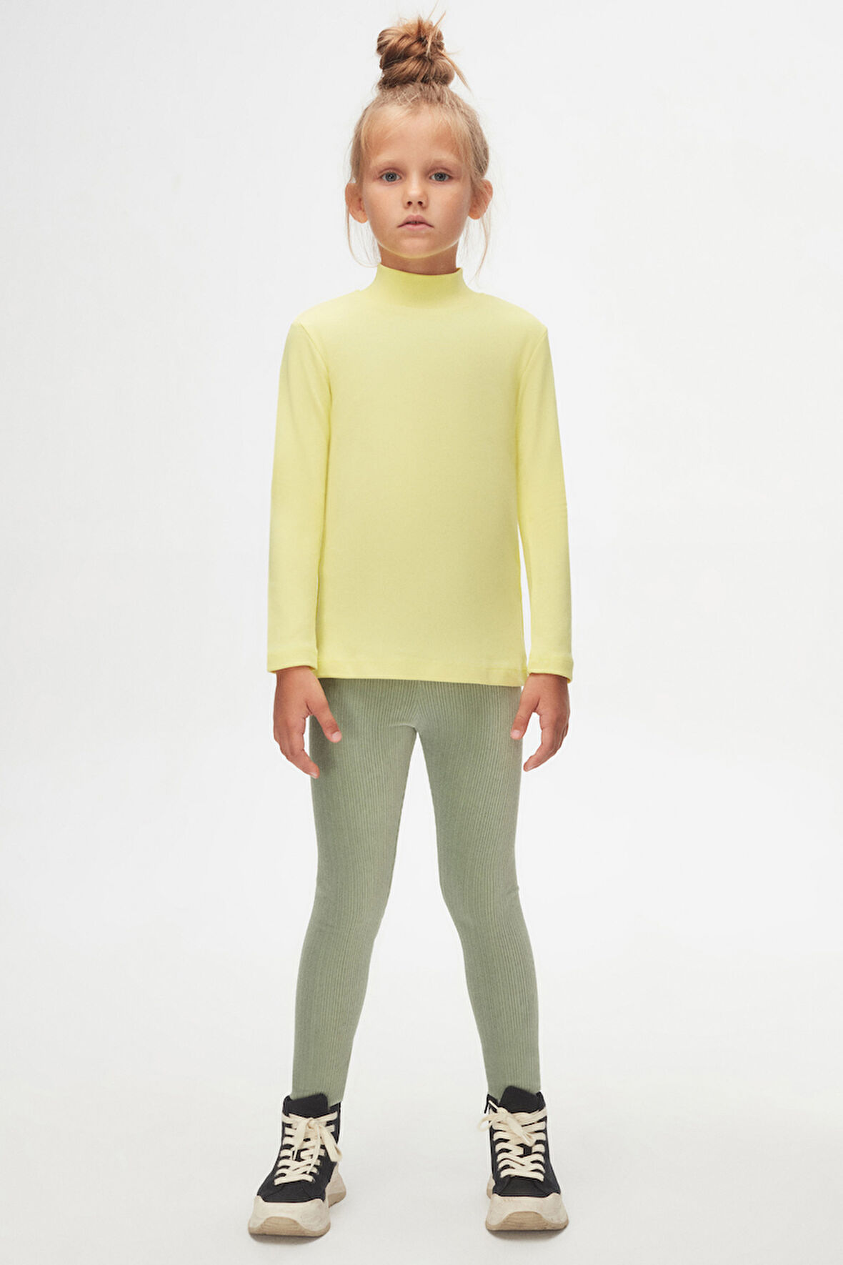 Açık Sarı Basic Kışlık Yarım Balıkçı Yaka Uzun Kollu Kız Çocuk Tişört