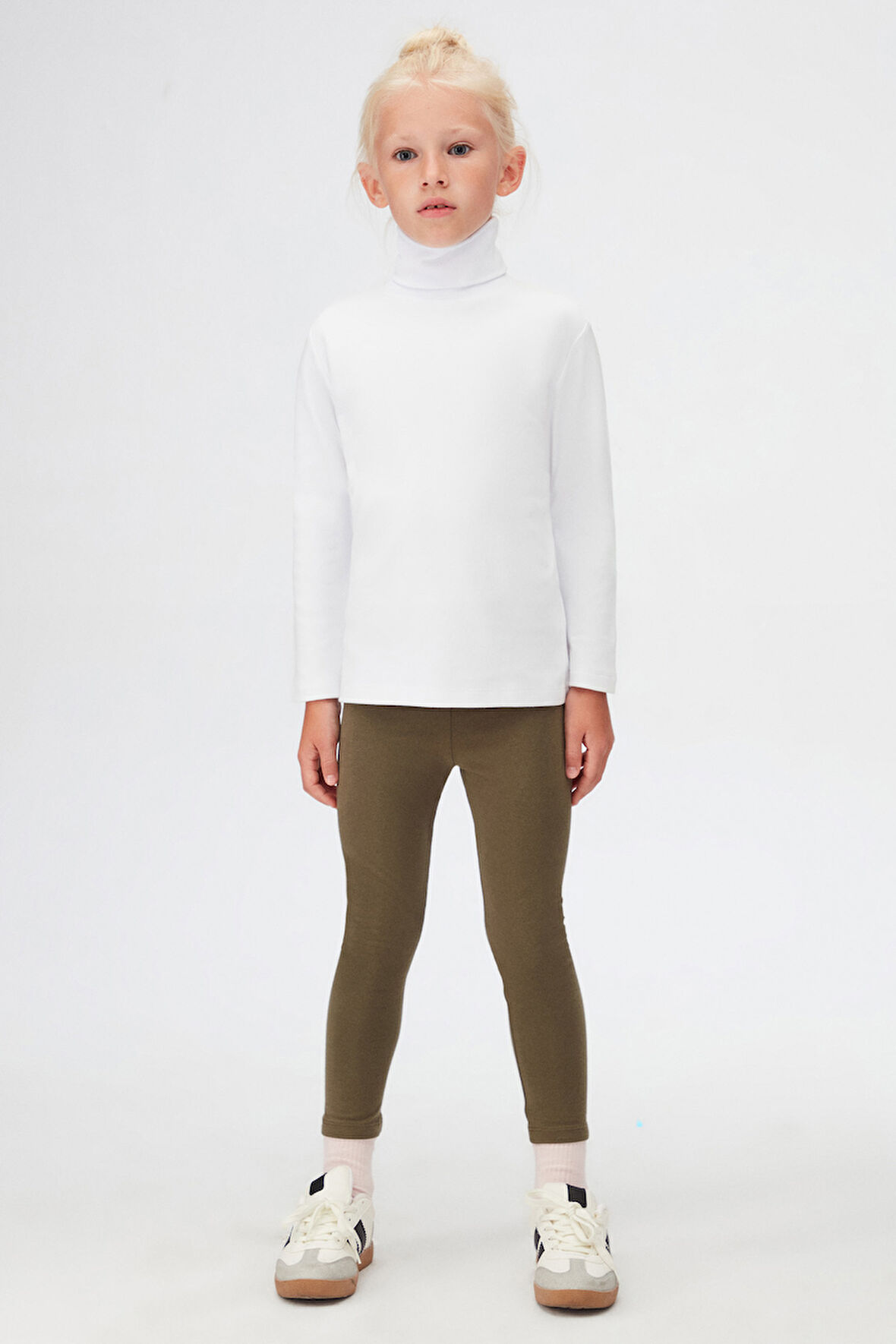 Beyaz Basic Unisex Çocuk Tam Balıkçı Yaka Uzun Kollu Tişört