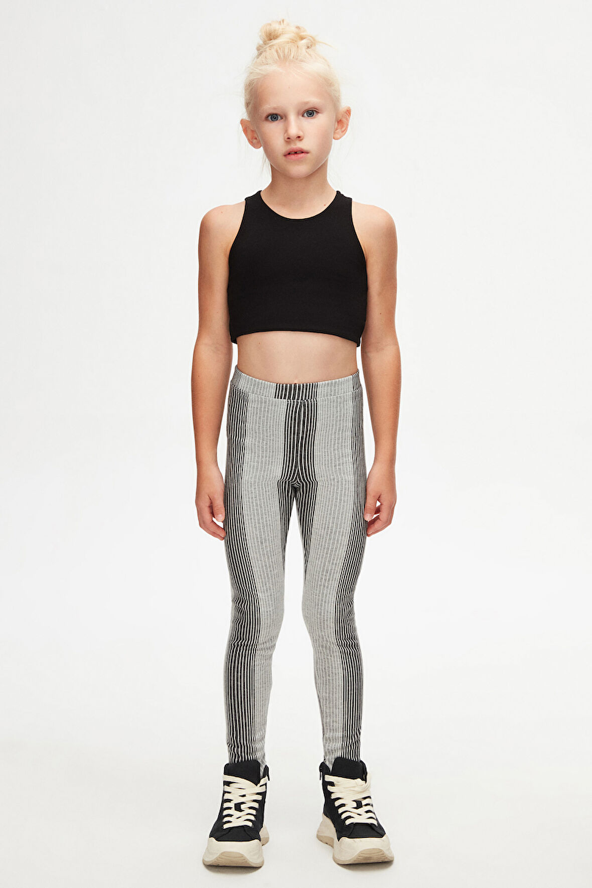 Karışık Tobby Desenli Kız Çocuk Örme Kışlık Tayt,