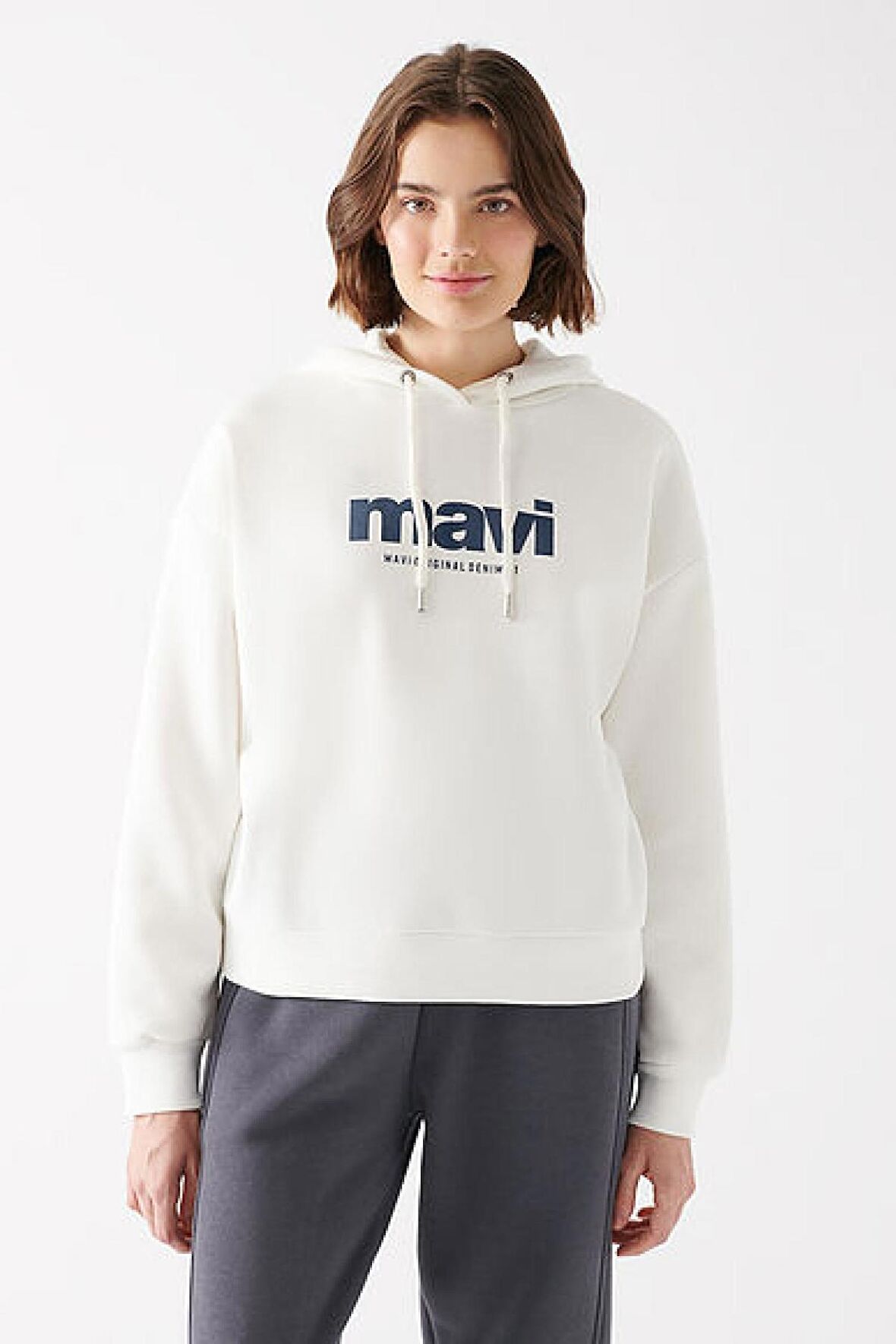 Mavi M168334-81964-22K Mavi Sweatshırt Kırık Beyaz Kadın Generic Logo Sweatshirts Sweatshirt