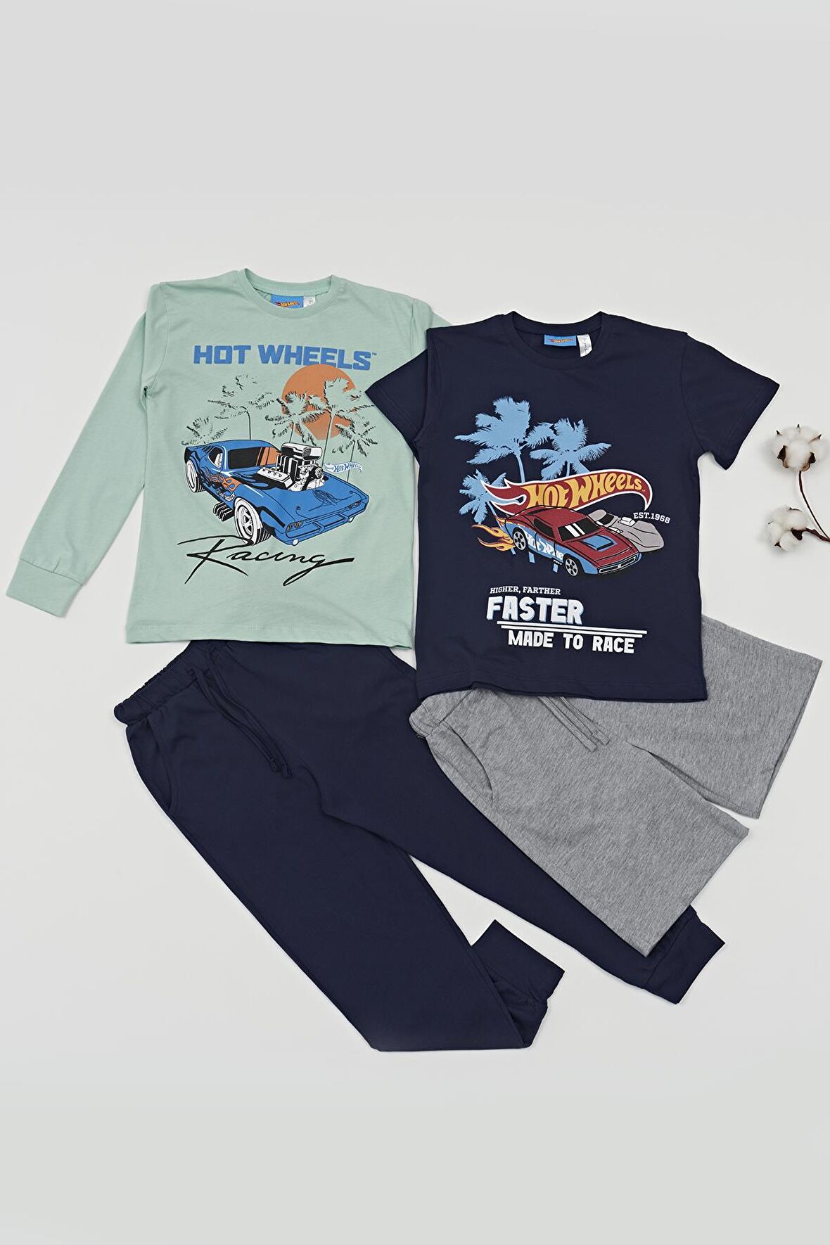 4'lü Hot Wheels Baskılı Tshirt Şort Pantolon Takım