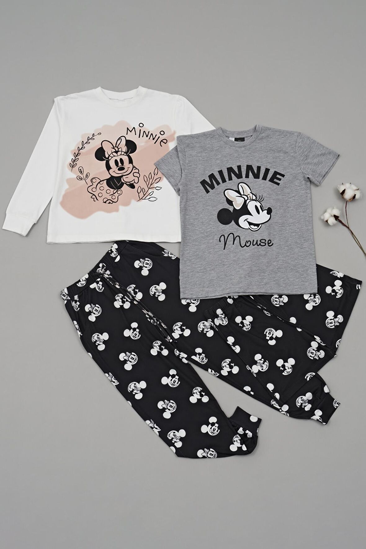 4'lü Minnie Mouse Baskılı Tshirt Şort Pantolon Takım 