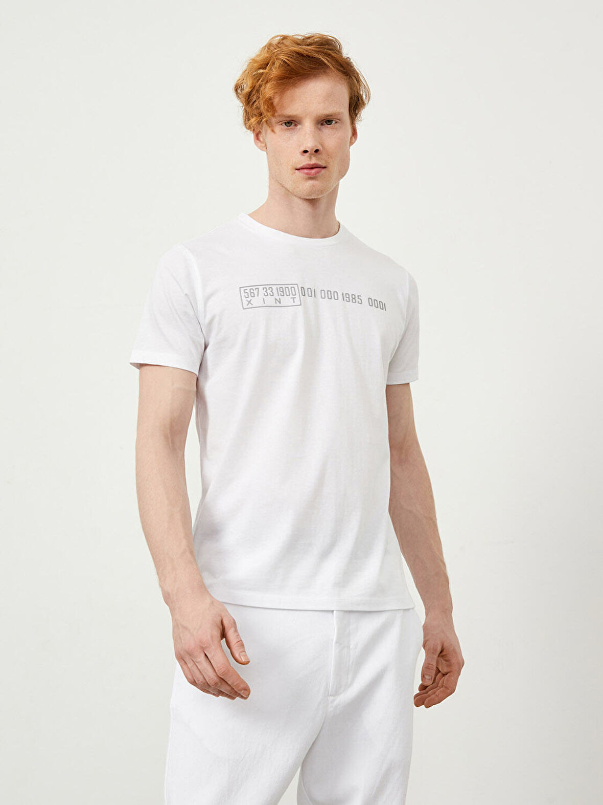 Beyaz Slim Fit Pamuklu Tişört