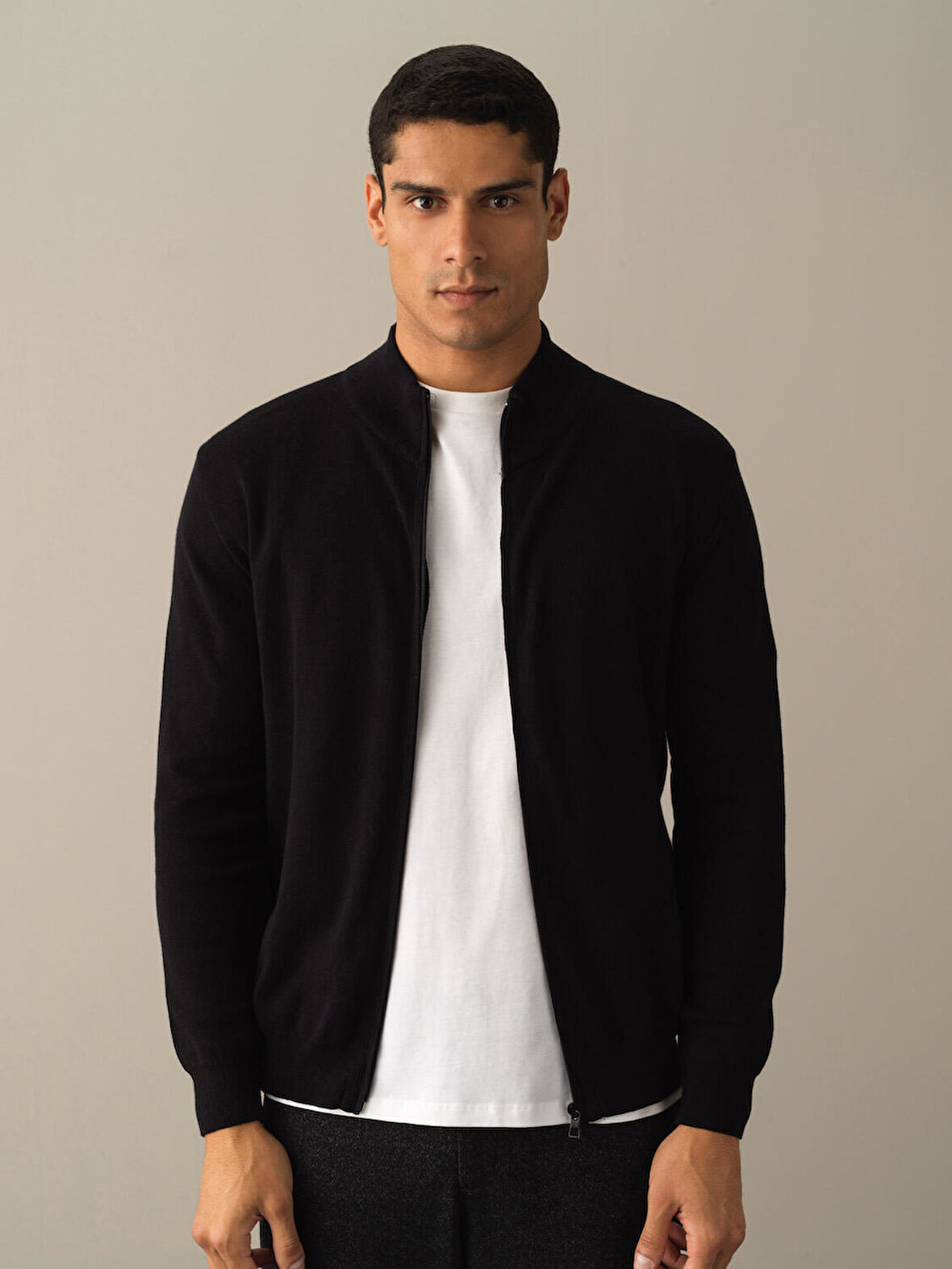 Xint Siyah Fermuarlı Basic Hırka