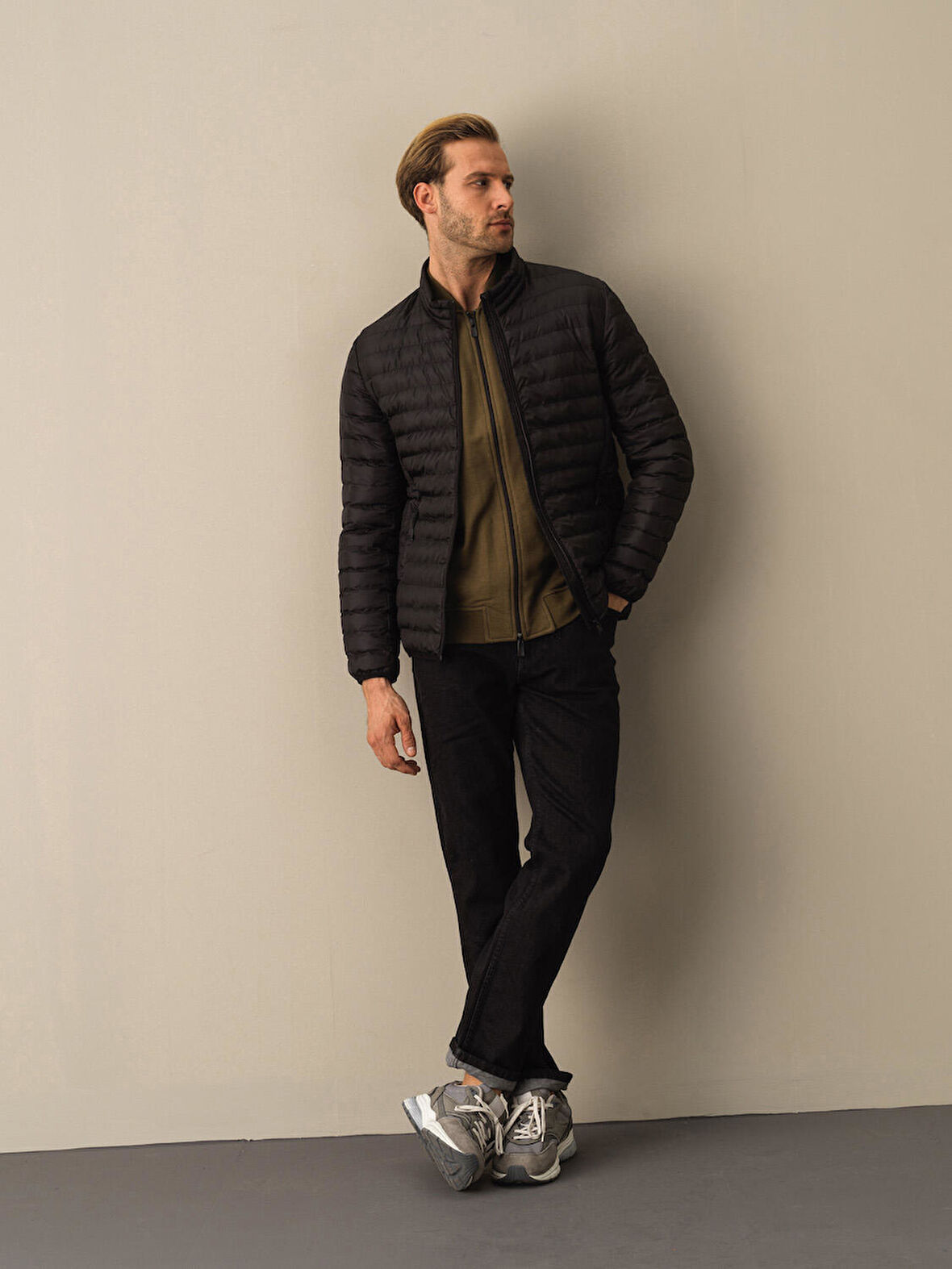 Xint Siyah Regular Fit Şişme Mont