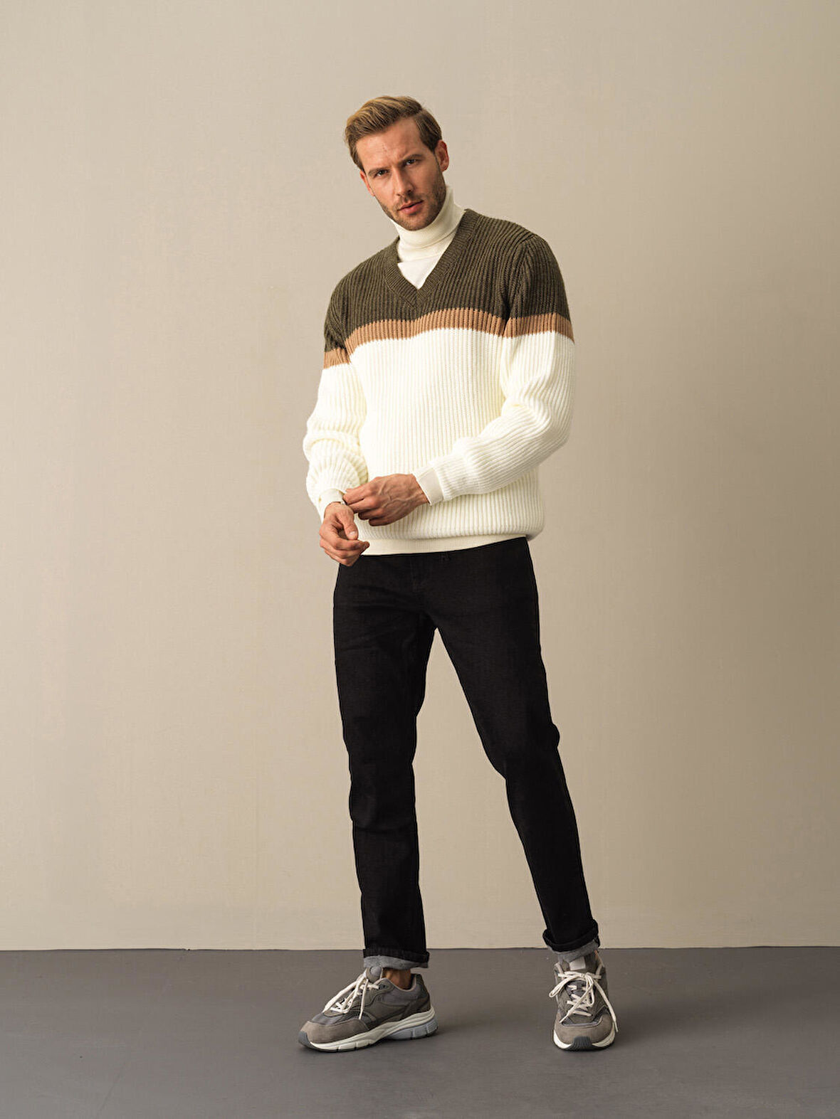 Xint Ekru Çizgi Detaylı Kazak