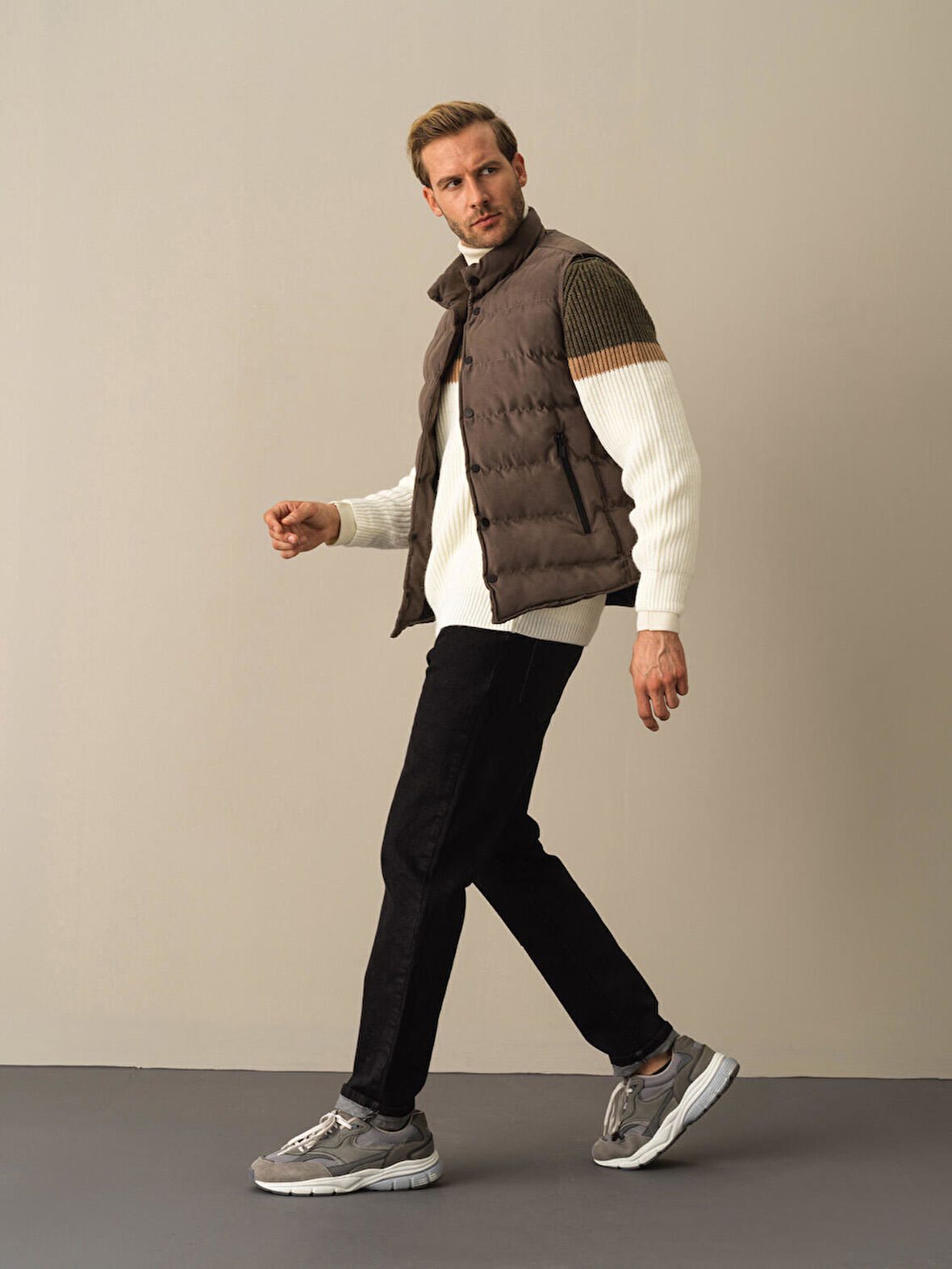 Xint Gri Süet Görünümlü Şişme Yelek