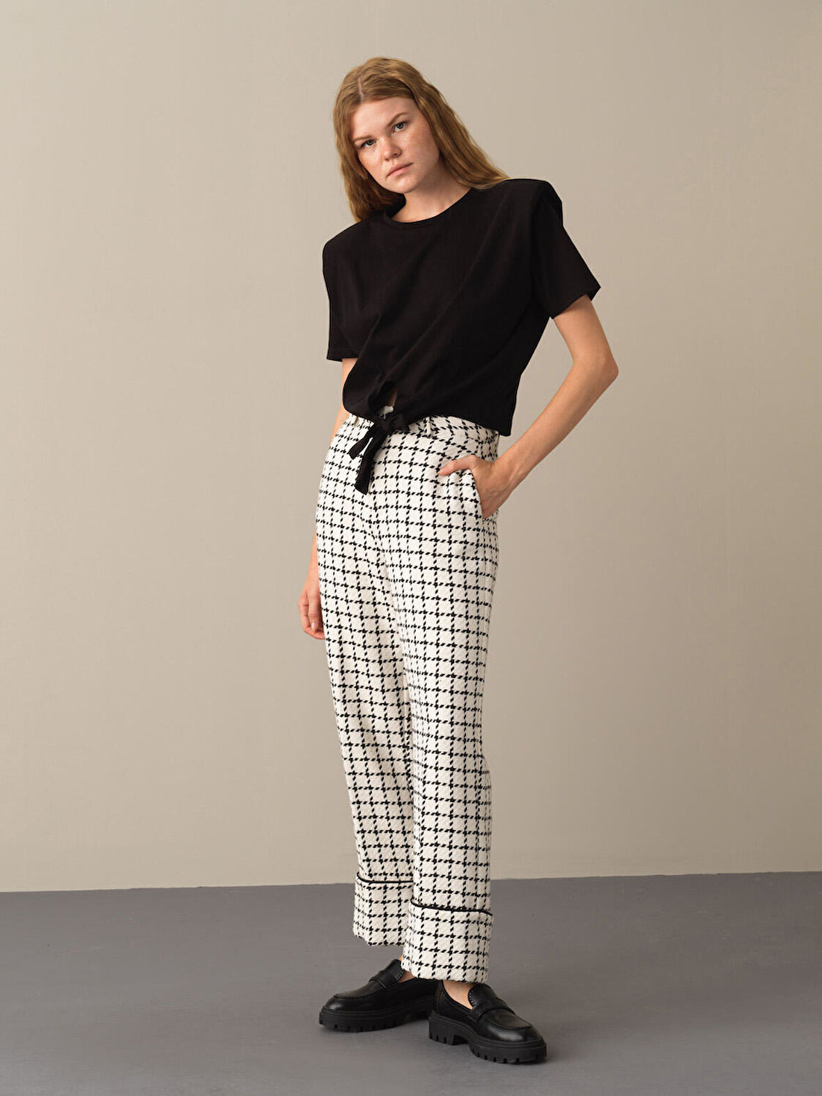 Xint Siyah Oversize Vatkalı Tişört