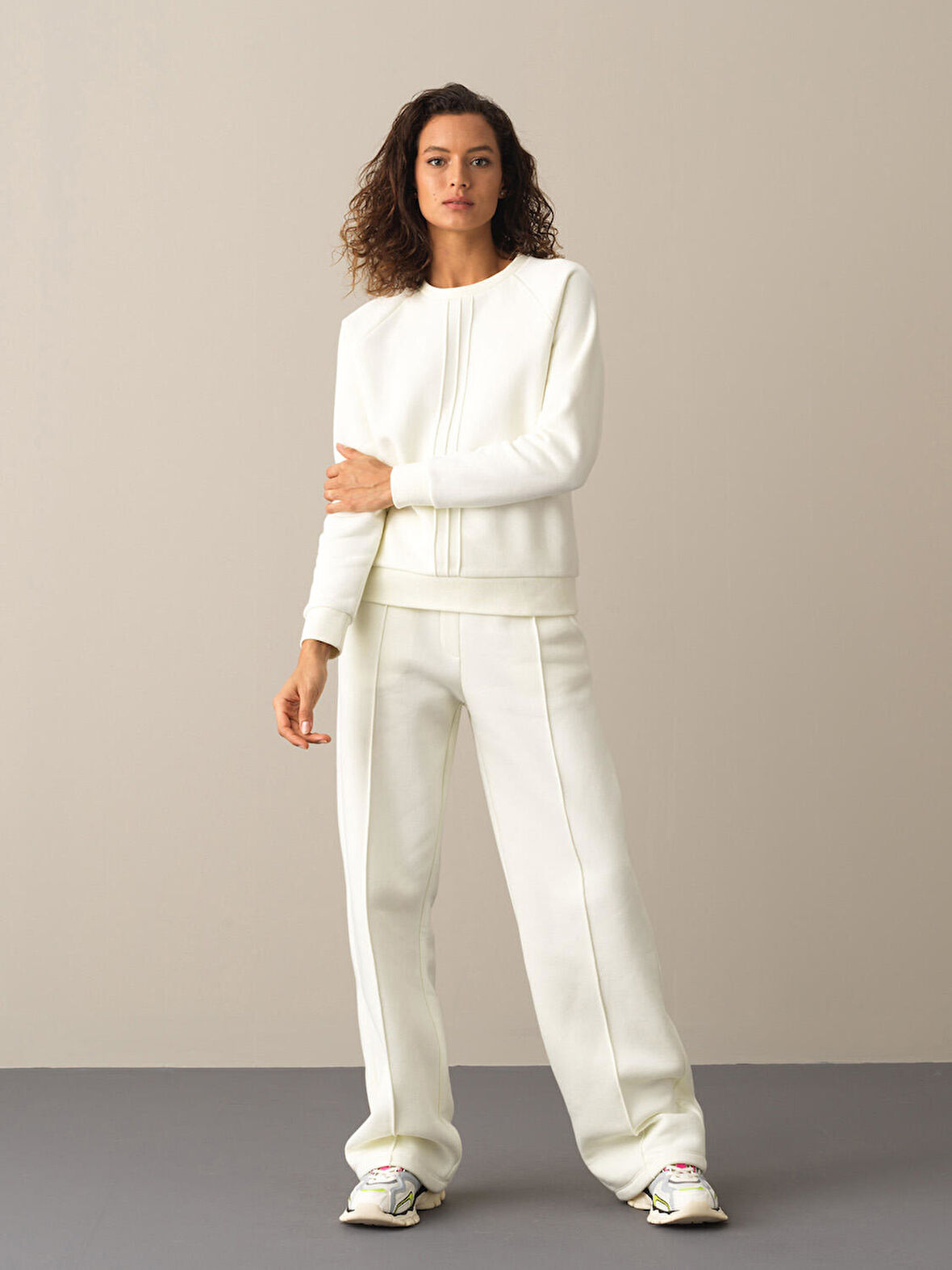 Xint Ekru Regular Fit Sweatshirt