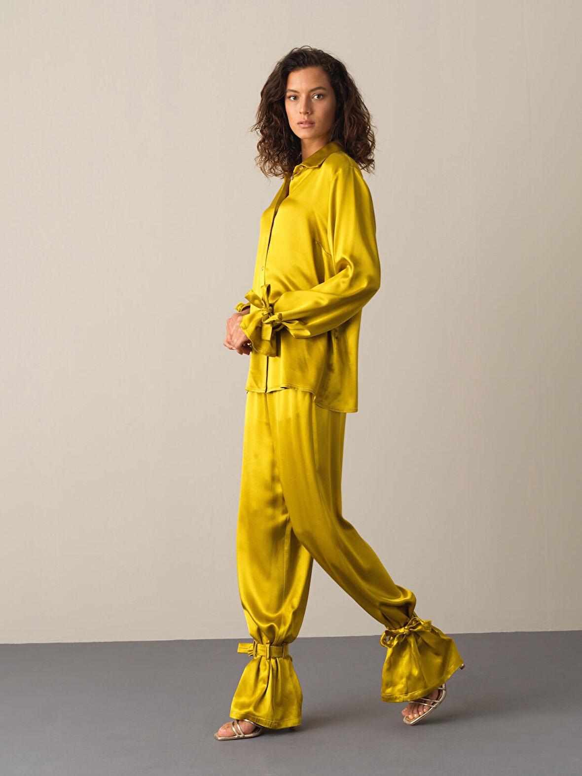 Xint Sarı Oversize Saten Gömlek