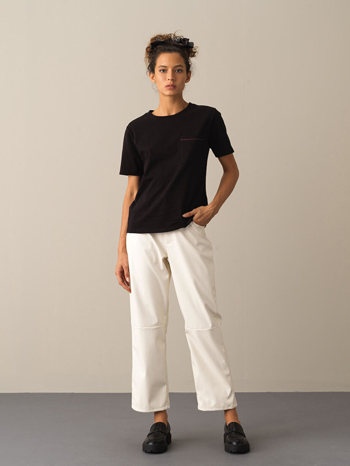 Xint Siyah Regular Fit Tişört