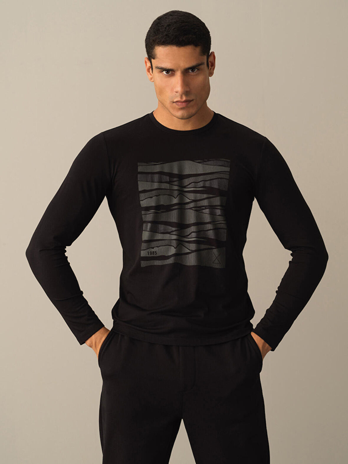 Xint Siyah Modal Baskılı Tişört