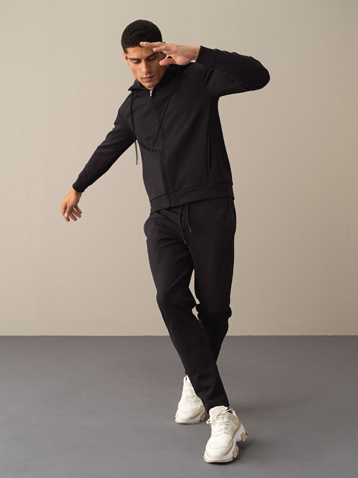 Xint Siyah Pamuklu Sweat Pantolon