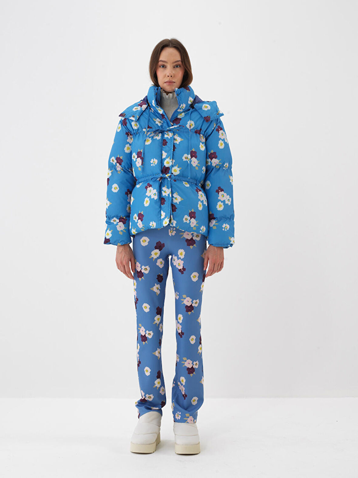 Xint Mavi Formunu Koruyan Oversize Desenli Şişme Mont