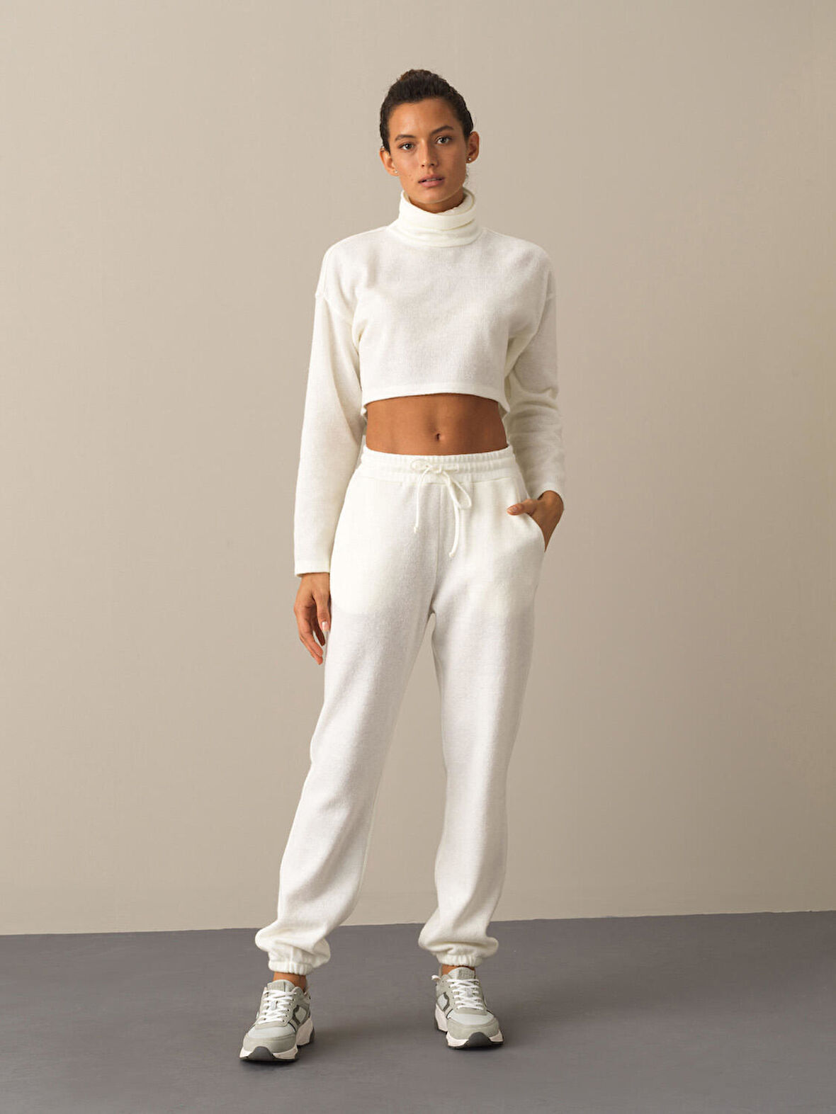 Xint Beyaz Oversize Crop