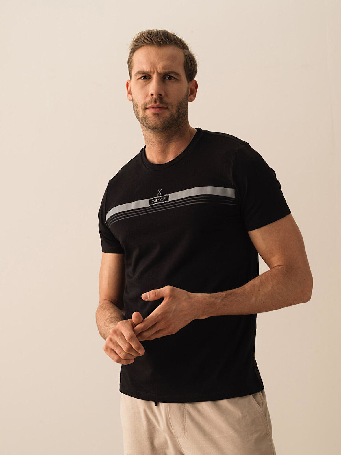 Siyah Slim Fit Pamuklu Tişört