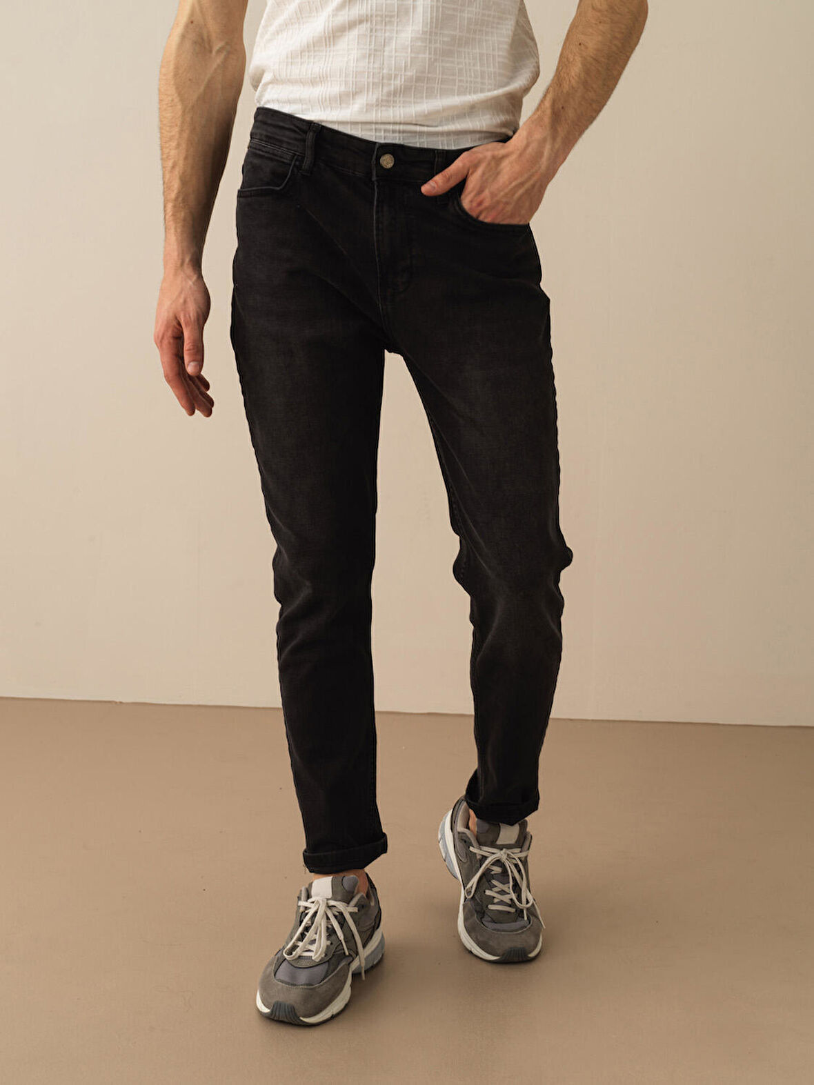Siyah Slim Fit Pamuklu Denim Pantolon