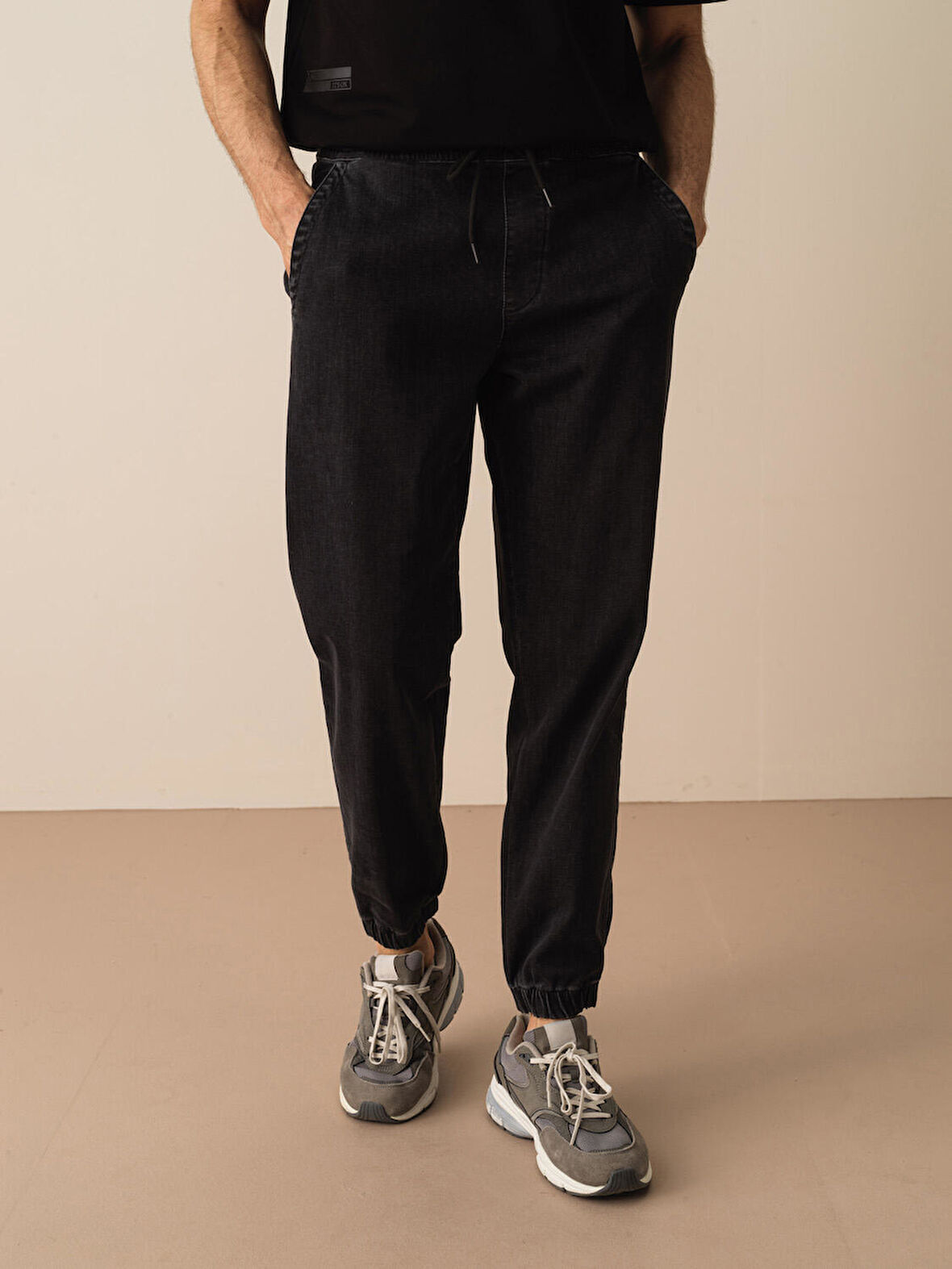 Siyah Slim Fit Pamuklu Denim Pantolon