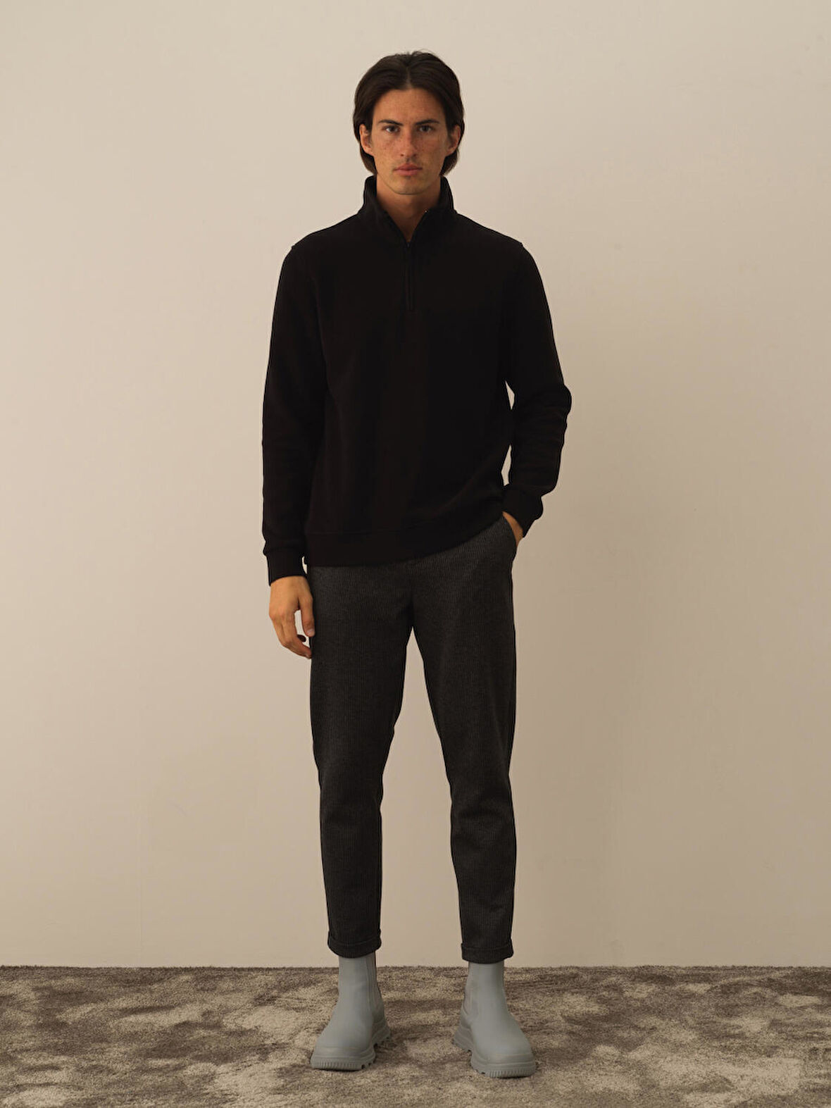 Xint Siyah Pamuk Dokulu Regular Fit Sweatshirt