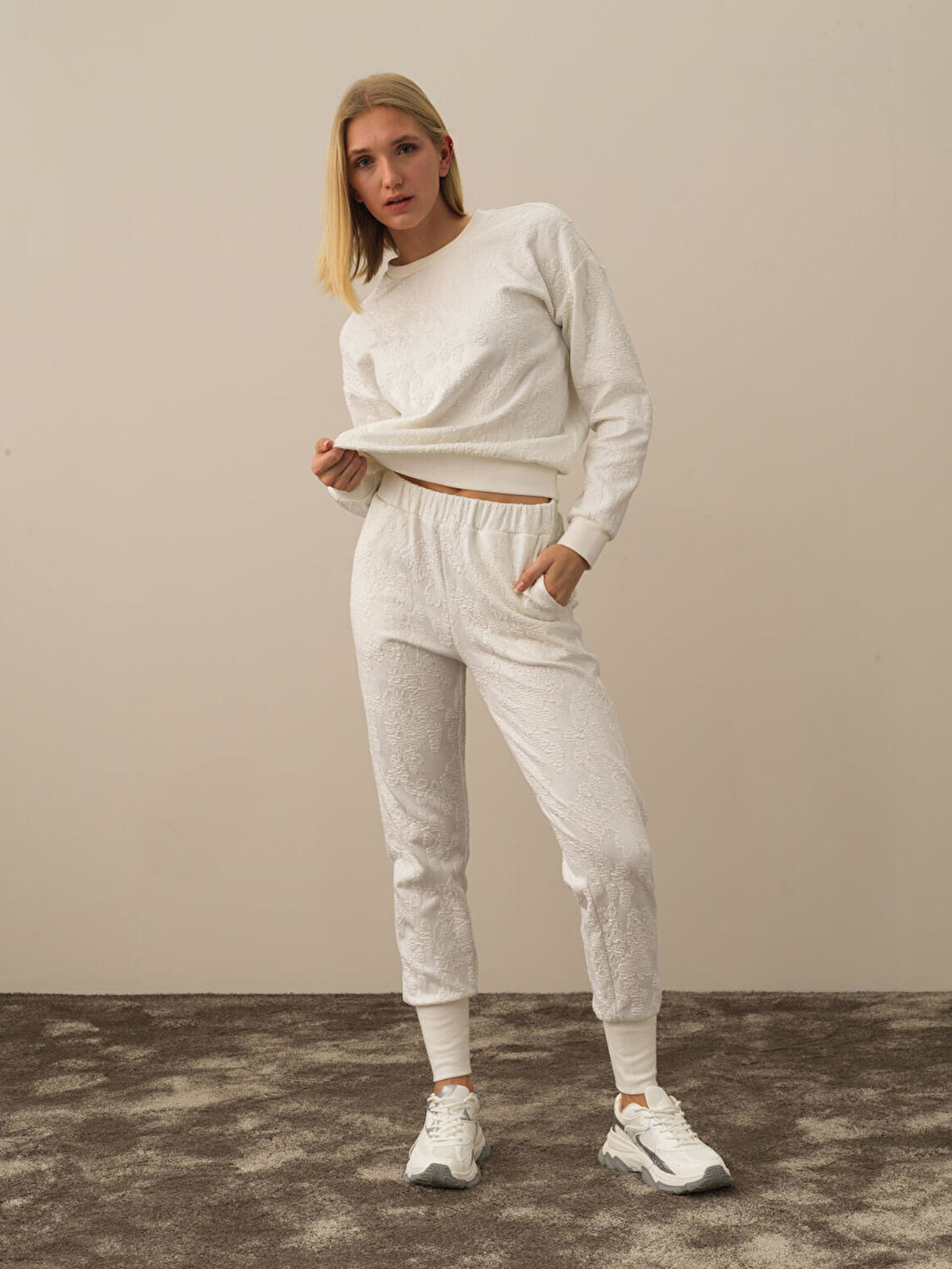 Xint Kırık Beyaz Pamuk Dokulu Regular Fit Sweat Pantolon