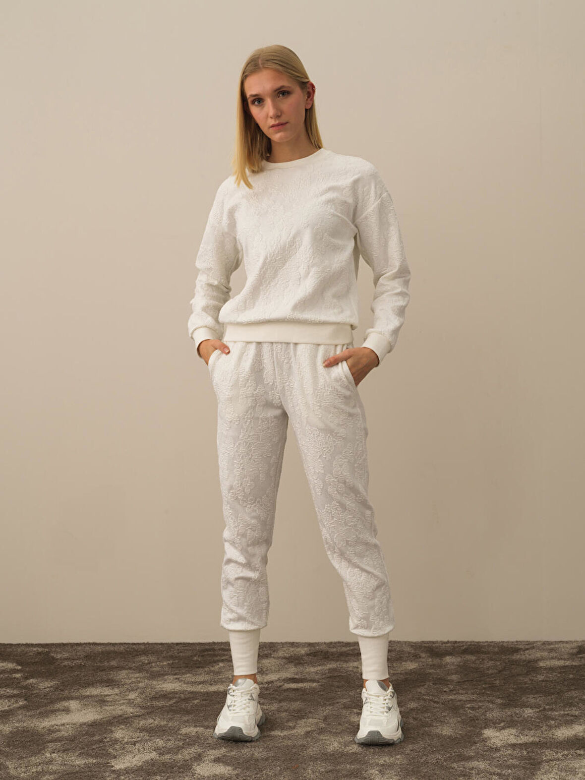 Xint Kırık Beyaz Pamuk Dokulu Regular Fit Sweatshirt