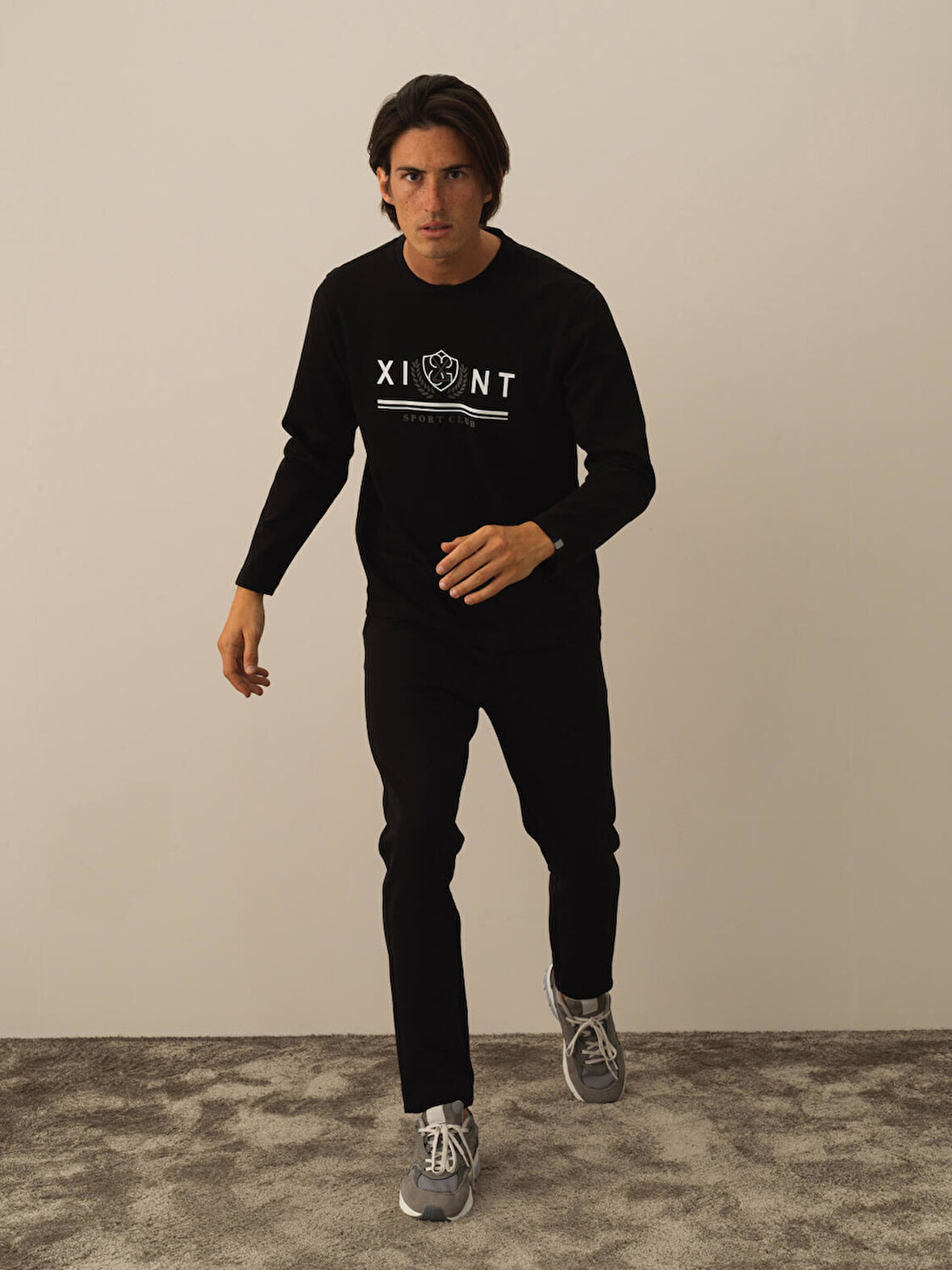 Xint Siyah Pamuk Dokulu Regular Fit Uzun Kollu Tişört