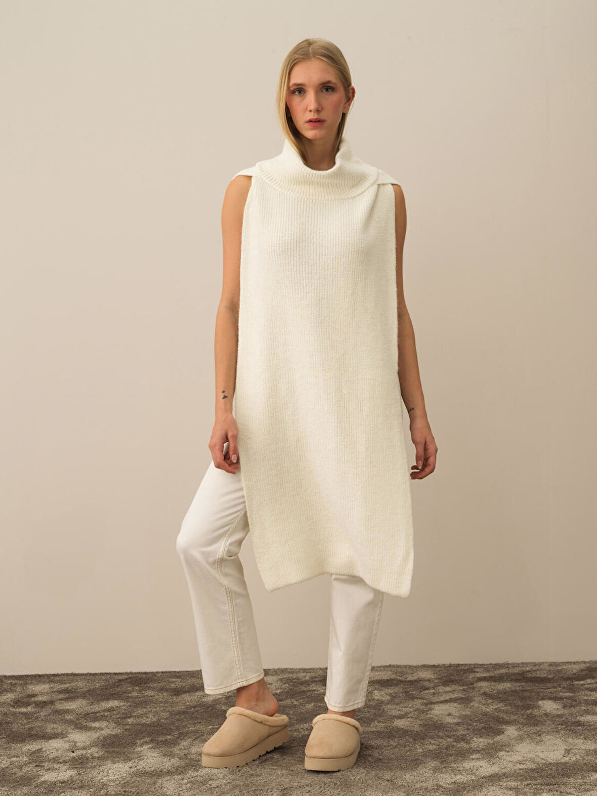 Xint Ekru Doğal Yün Dokulu Regular Fit Pelerin