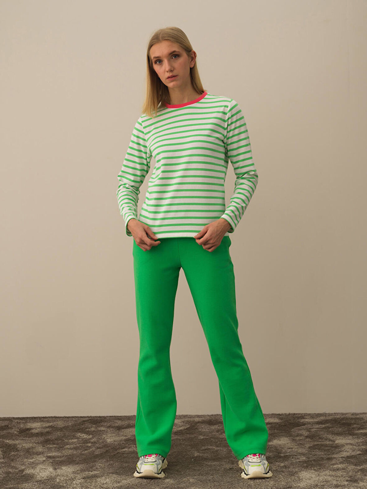 Xint Yeşil Pamuk Dokulu Regular Fit Uzun Kollu Tişört