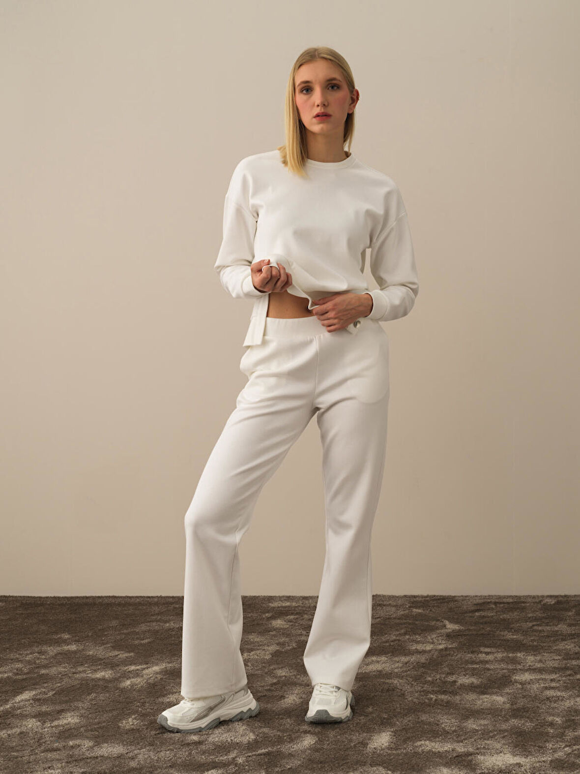 Xint Kırık Beyaz Pamuk Dokulu Regular Fit Sweat Pantolon