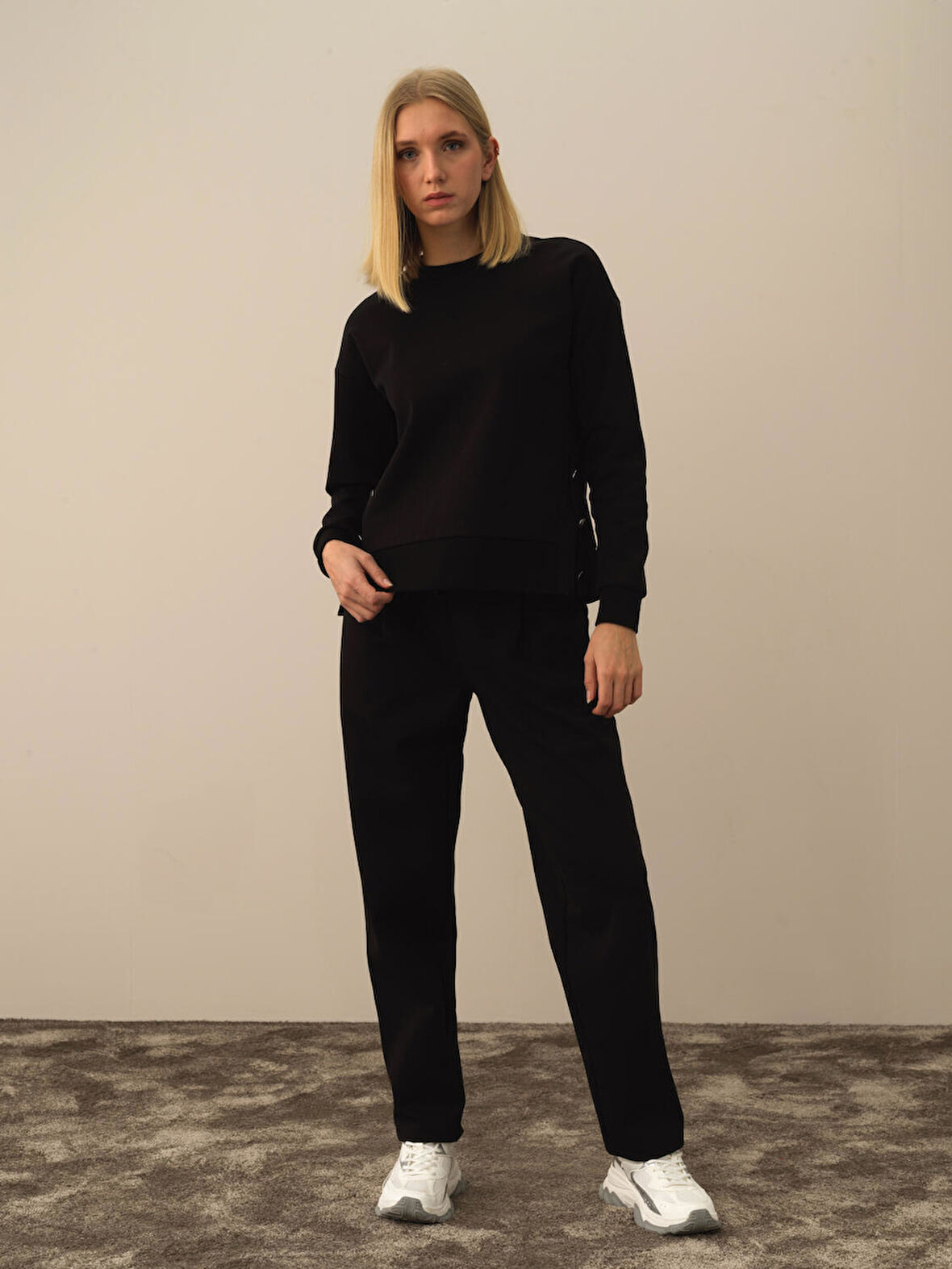 Xint Siyah Pamuk Dokulu Regular Fit Sweat Pantolon