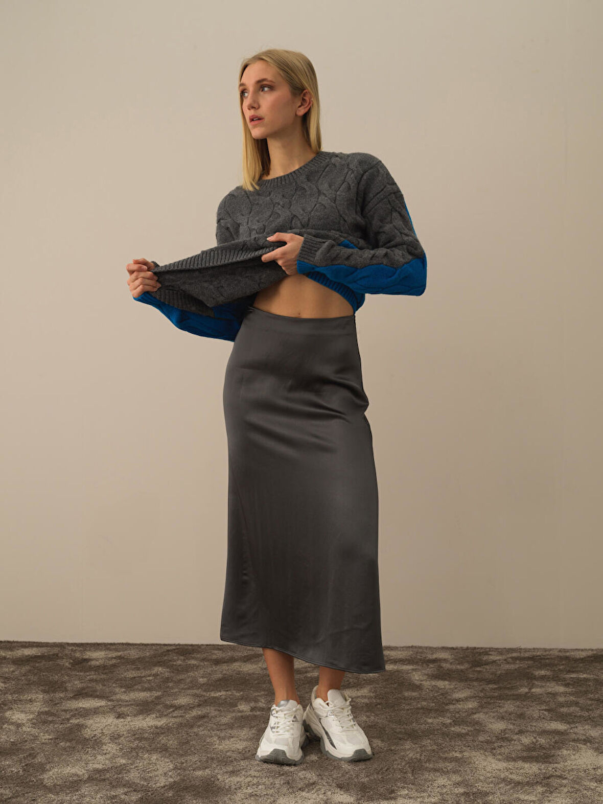 Xint Koyu Gri Formunu Koruyan Regular Fit Etek