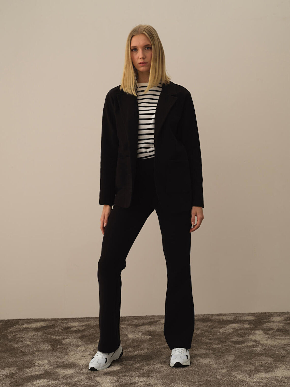 Xint Siyah Pamuk Dokulu Regular Fit Ceket