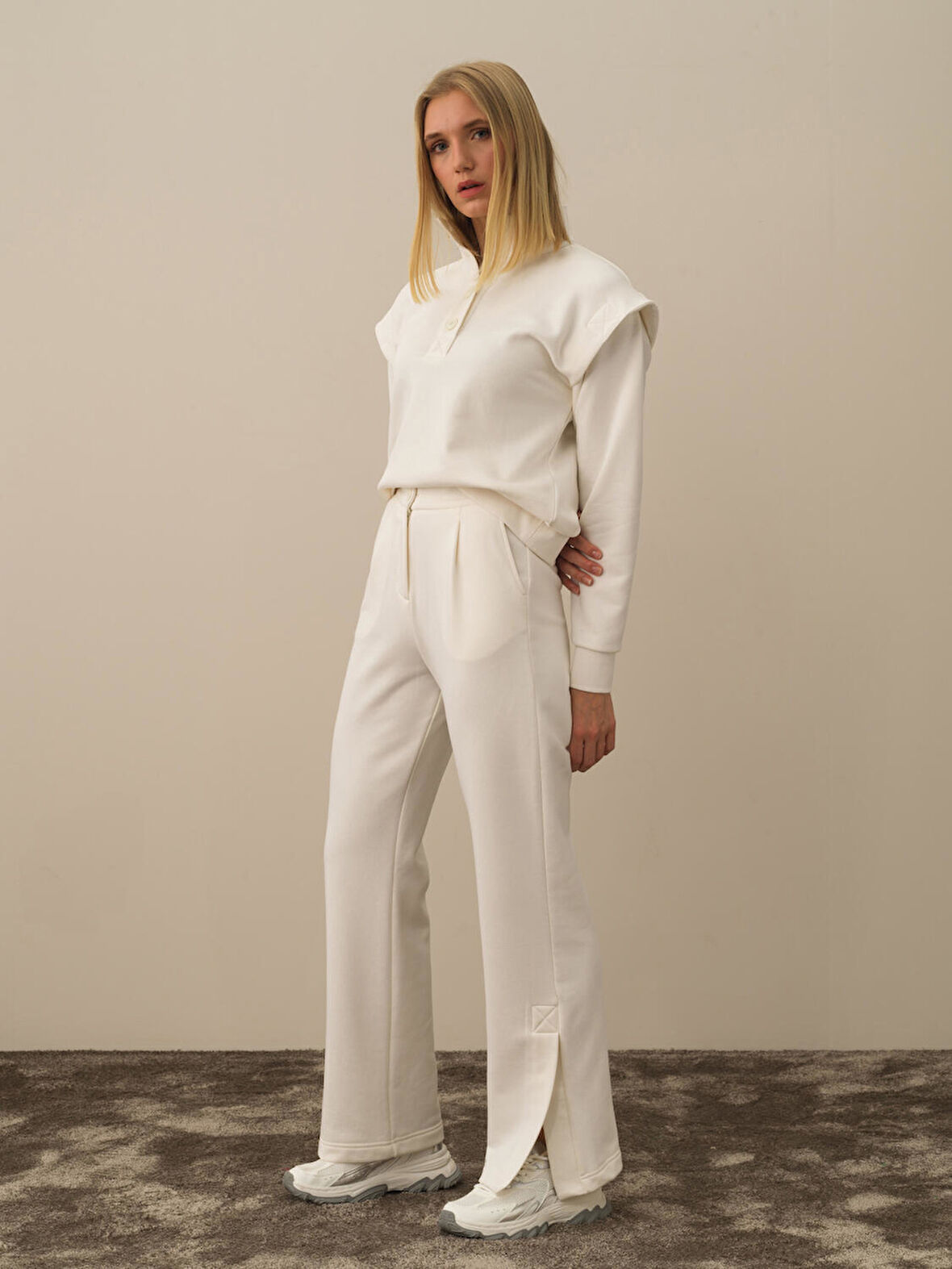 Xint Ekru Pamuk Dokulu Regular Fit Sweat Pantolon