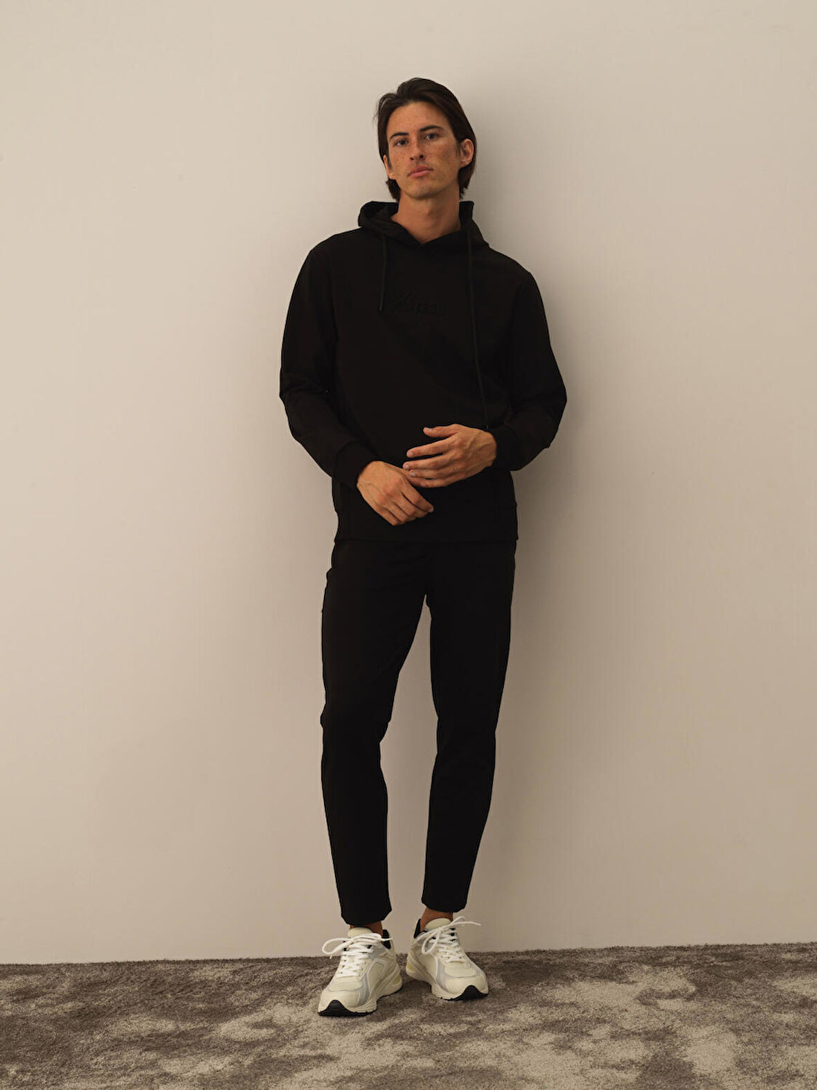 Xint Siyah Pamuk Dokulu Regular Fit Sweatshirt