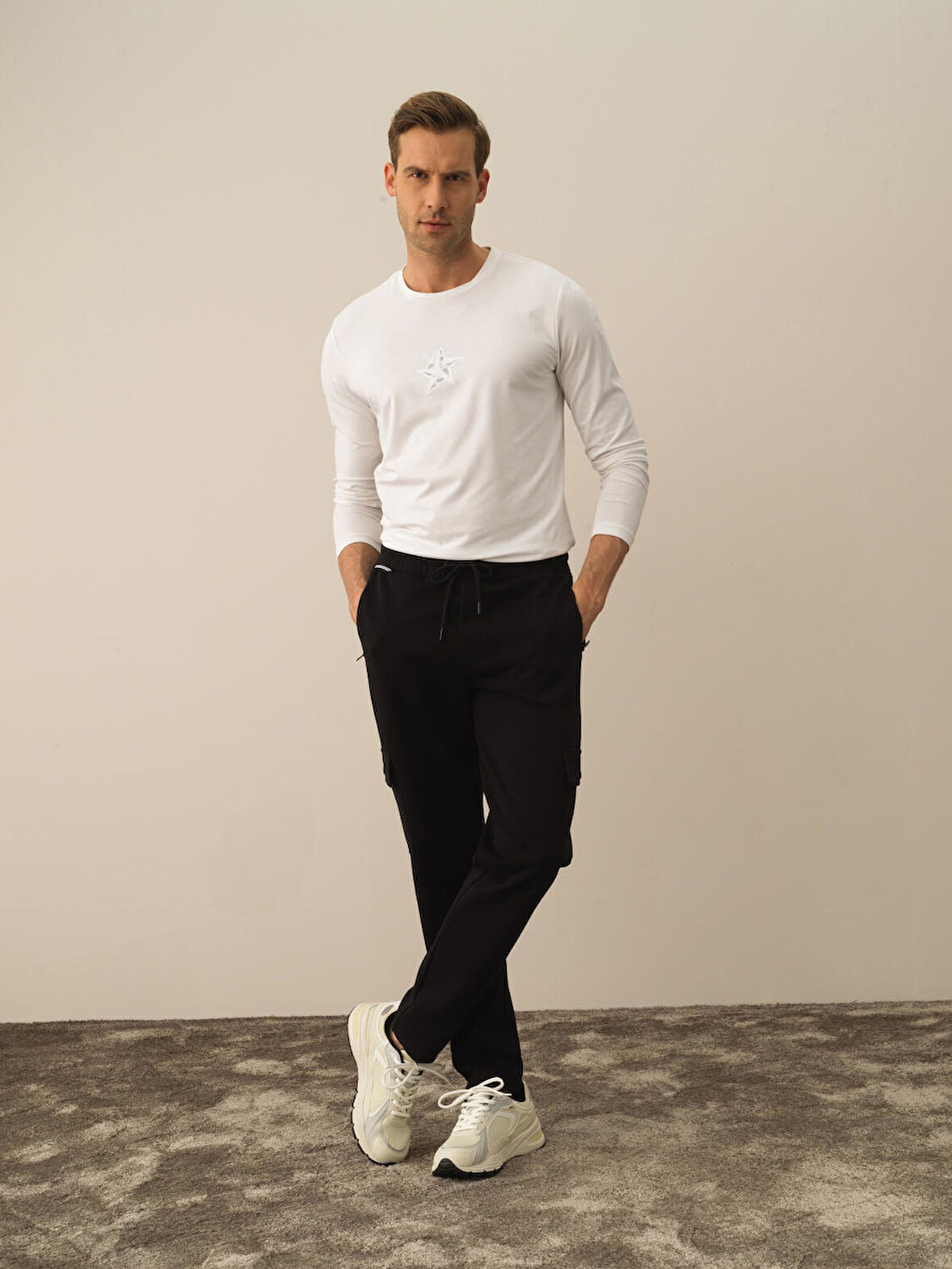 Xint Siyah Pamuk Dokulu Regular Fit Sweat Pantolon