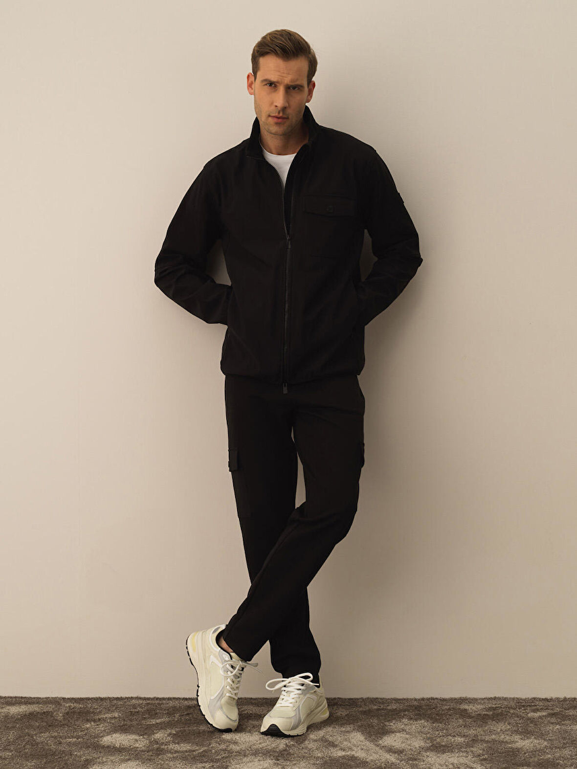 Xint Siyah Pamuk Dokulu Regular Fit Sweatmont