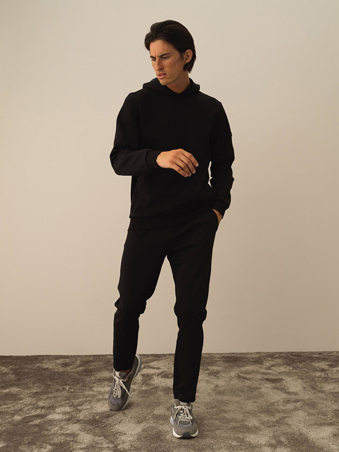 Xint Siyah Pamuk Dokulu Regular Fit Sweatshirt