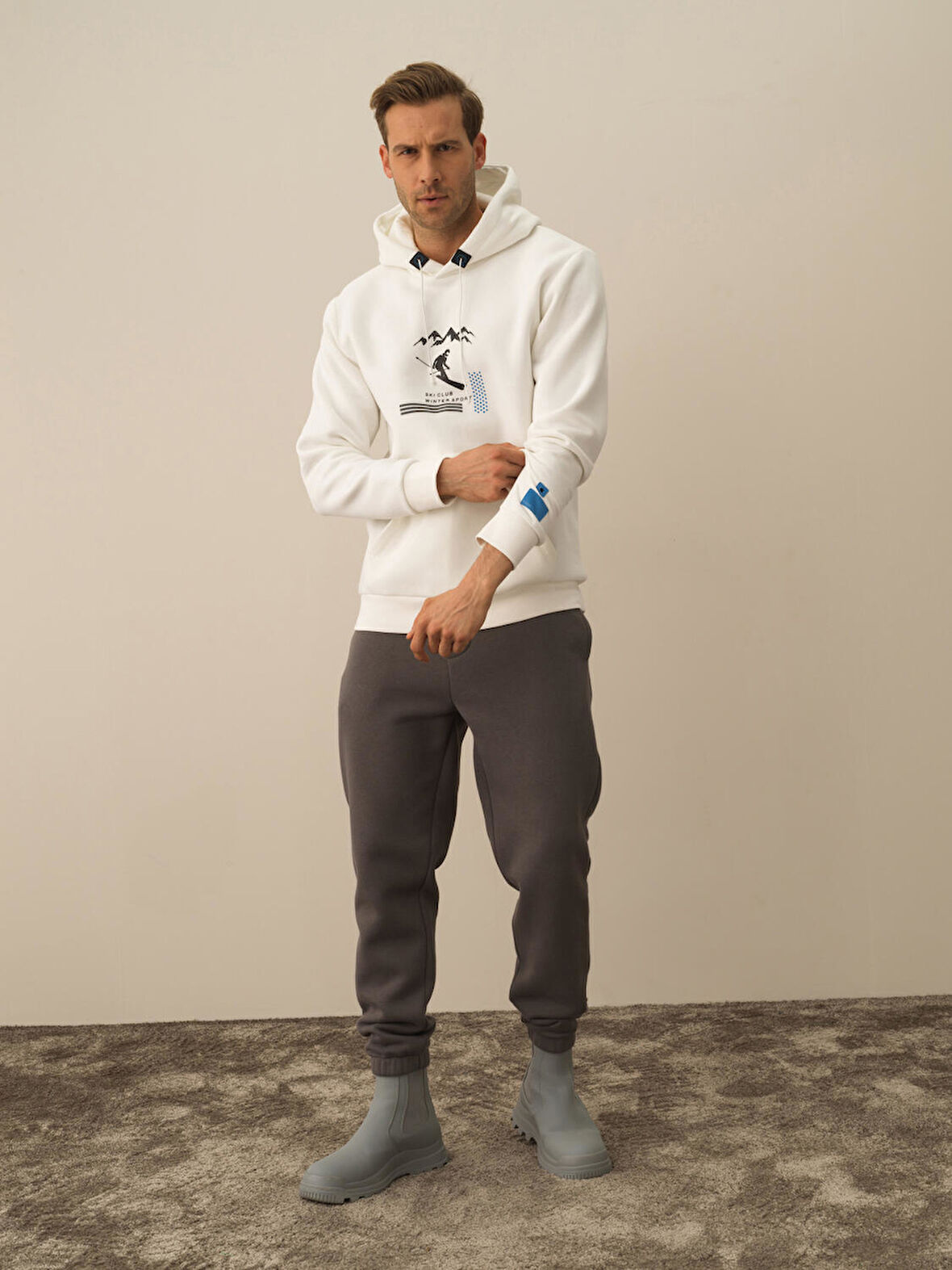 Xint Kırık Beyaz Pamuk Dokulu Regular Fit Sweatshirt