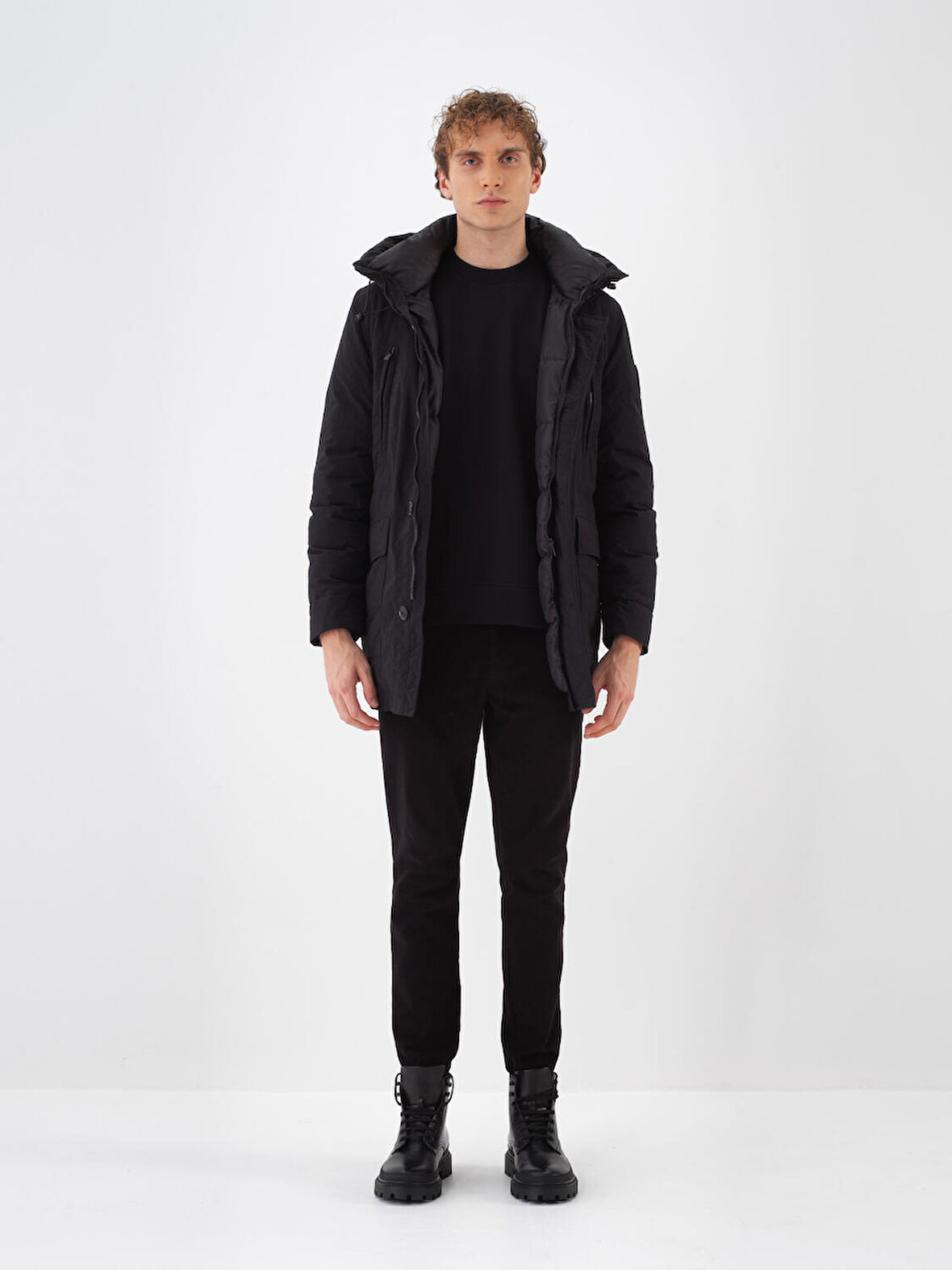 Xint Siyah Formunu Koruyan Regular Fit Mont