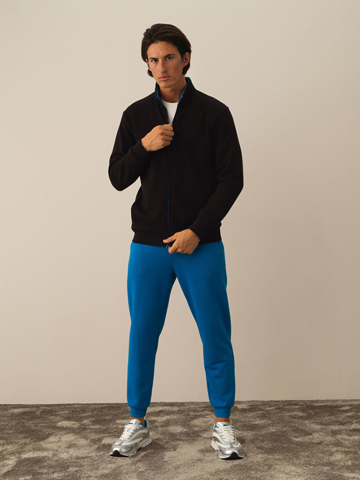 Xint Siyah Pamuk Dokulu Regular Fit Sweatmont