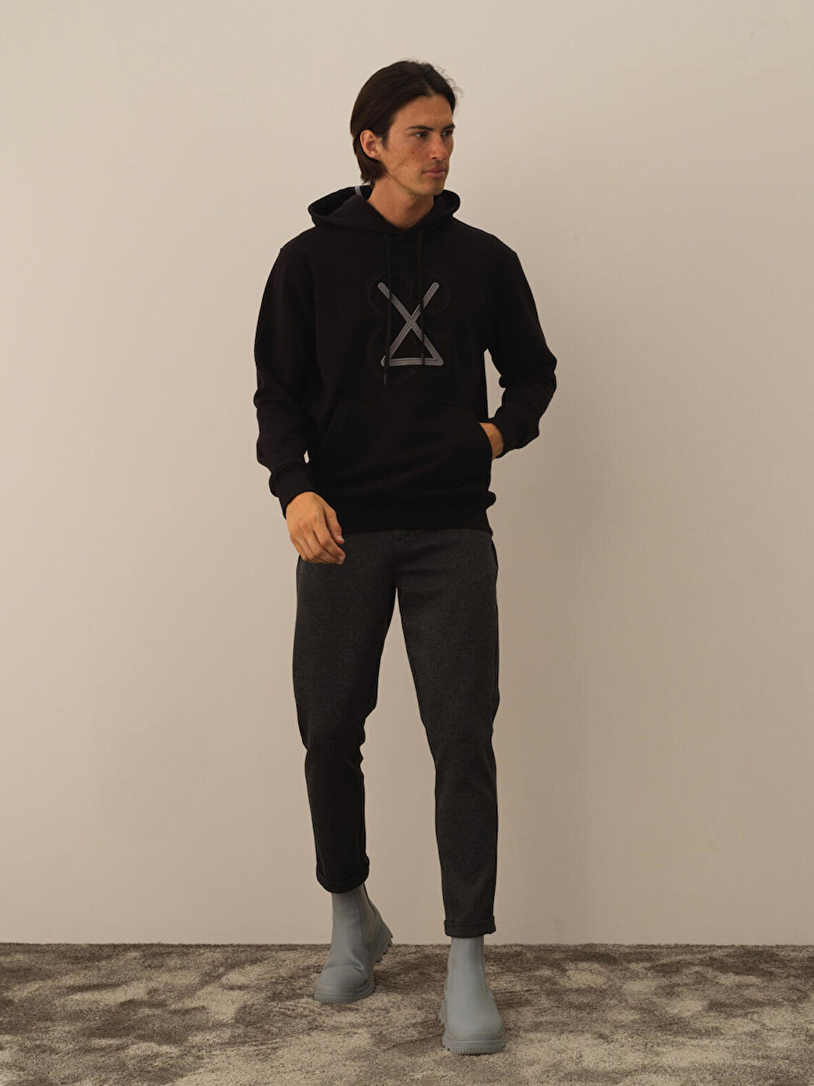 Xint Siyah Pamuk Dokulu Regular Fit Sweatshirt