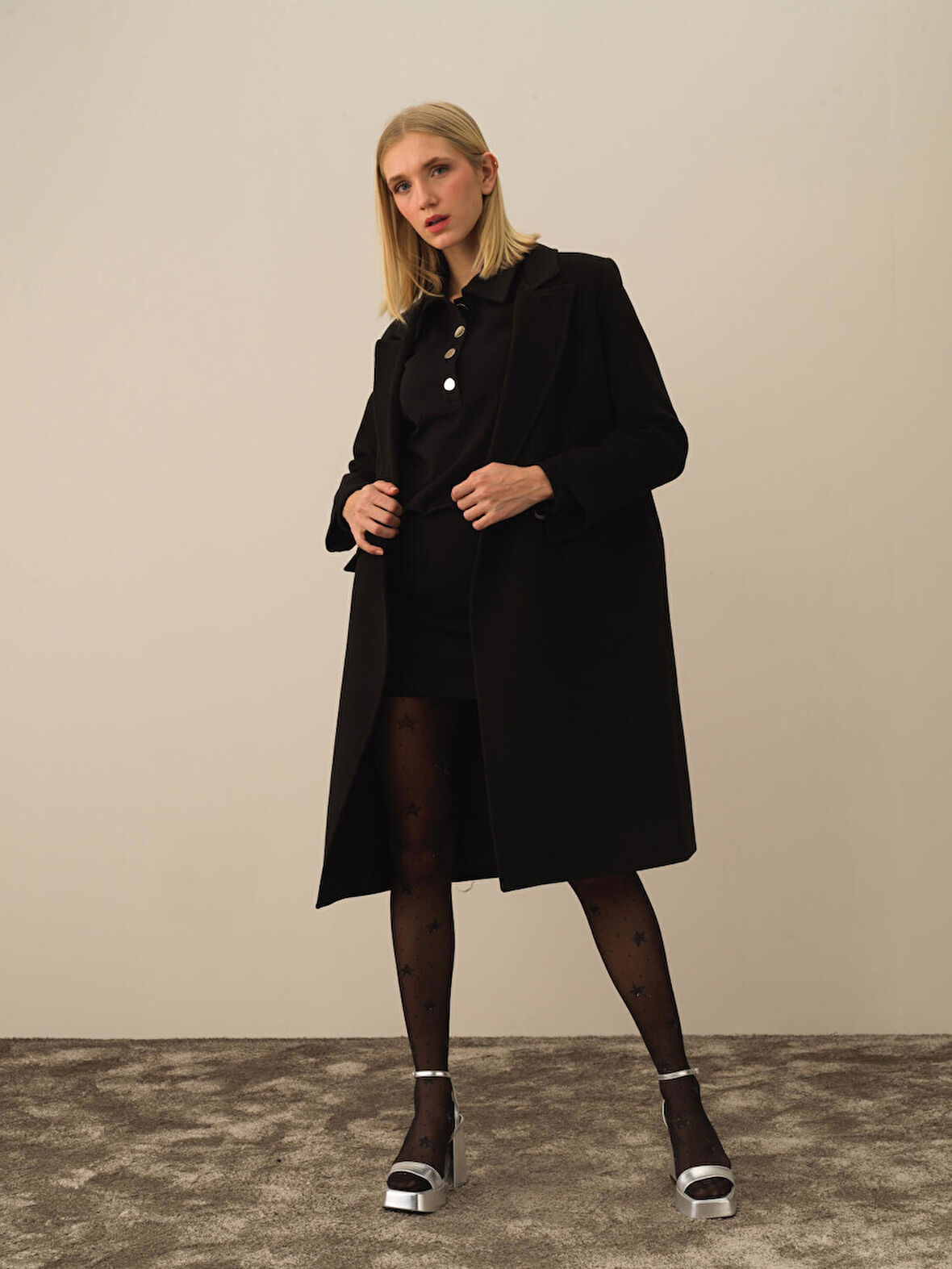 Xint Siyah Esnek Dokulu Oversize Kaban