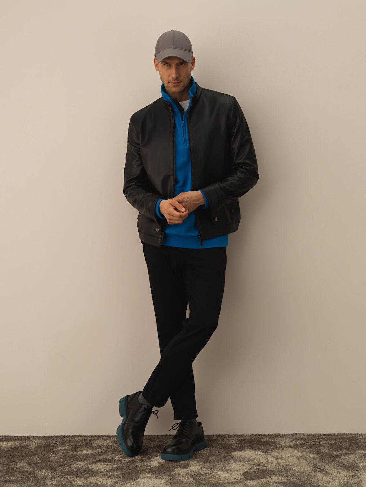 Xint Siyah Deri Görünümlü Regular Fit Mont