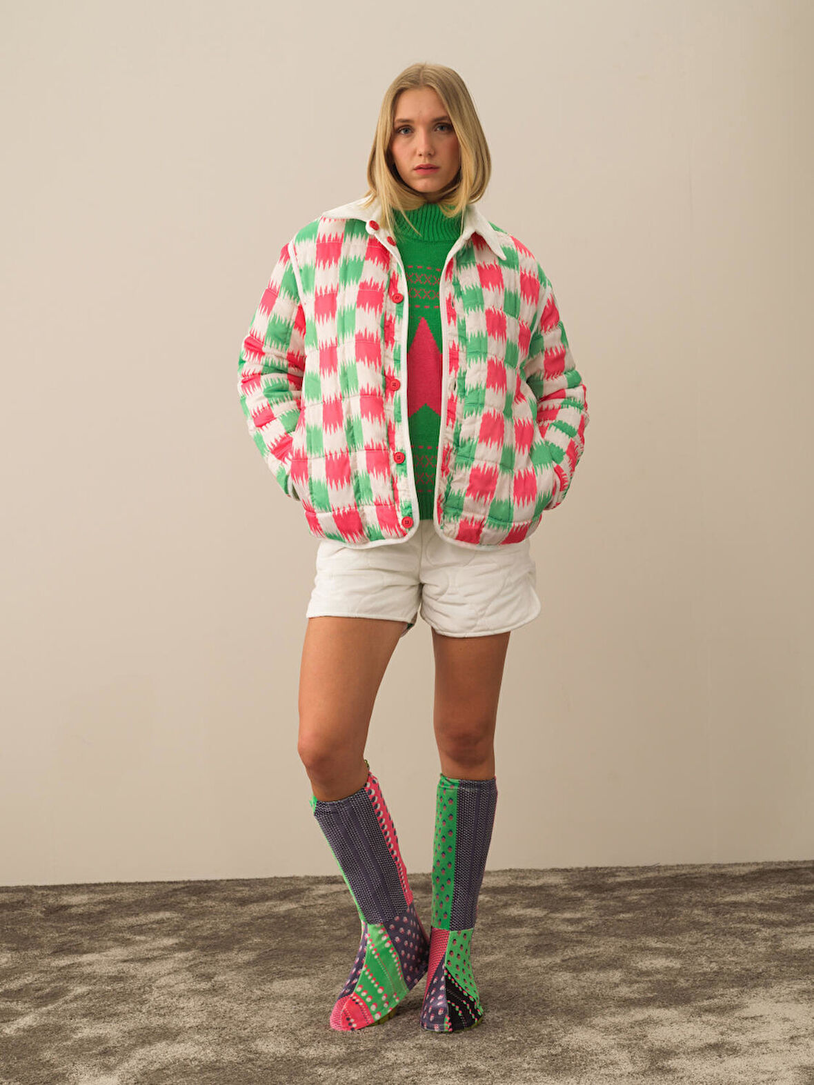 Xint Kırık Beyaz Esnek Dokulu Oversize Mont