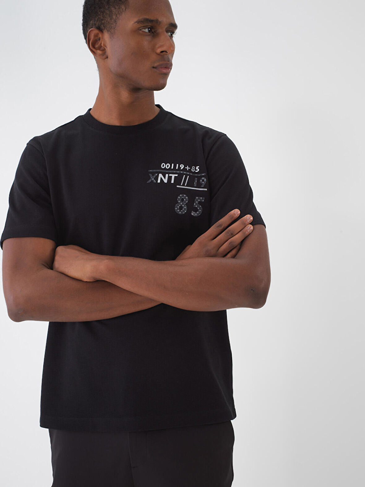 Siyah Regular Fit Pamuklu Tişört