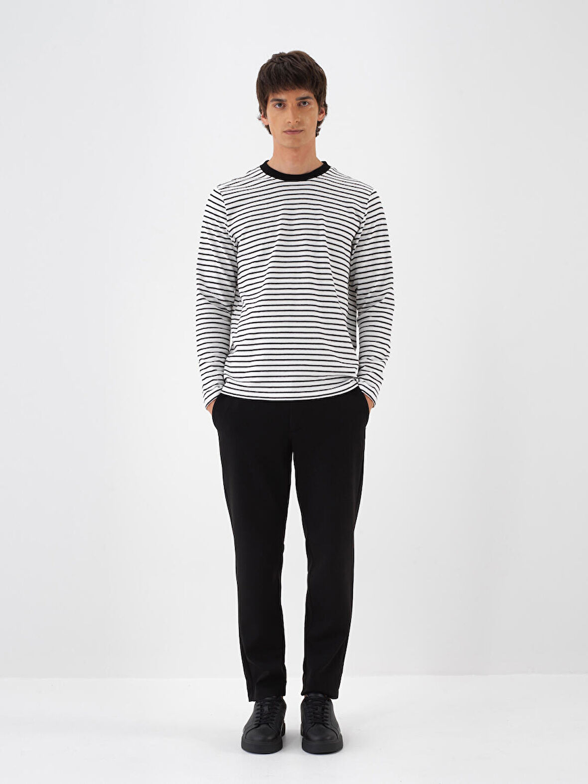 Xint Siyah Pamuk Dokulu Slim Fit Jogger Pantolon