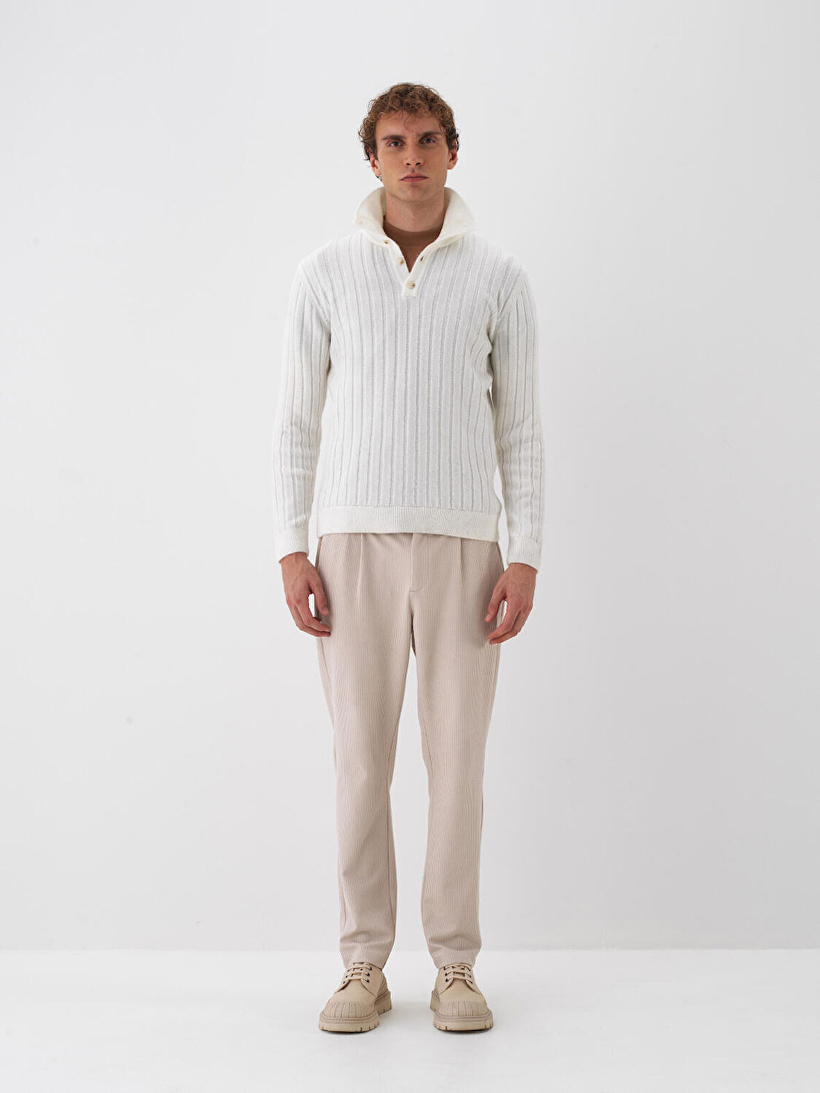 Xint Ekru Yumuşak Dokulu Regular Fit Kazak